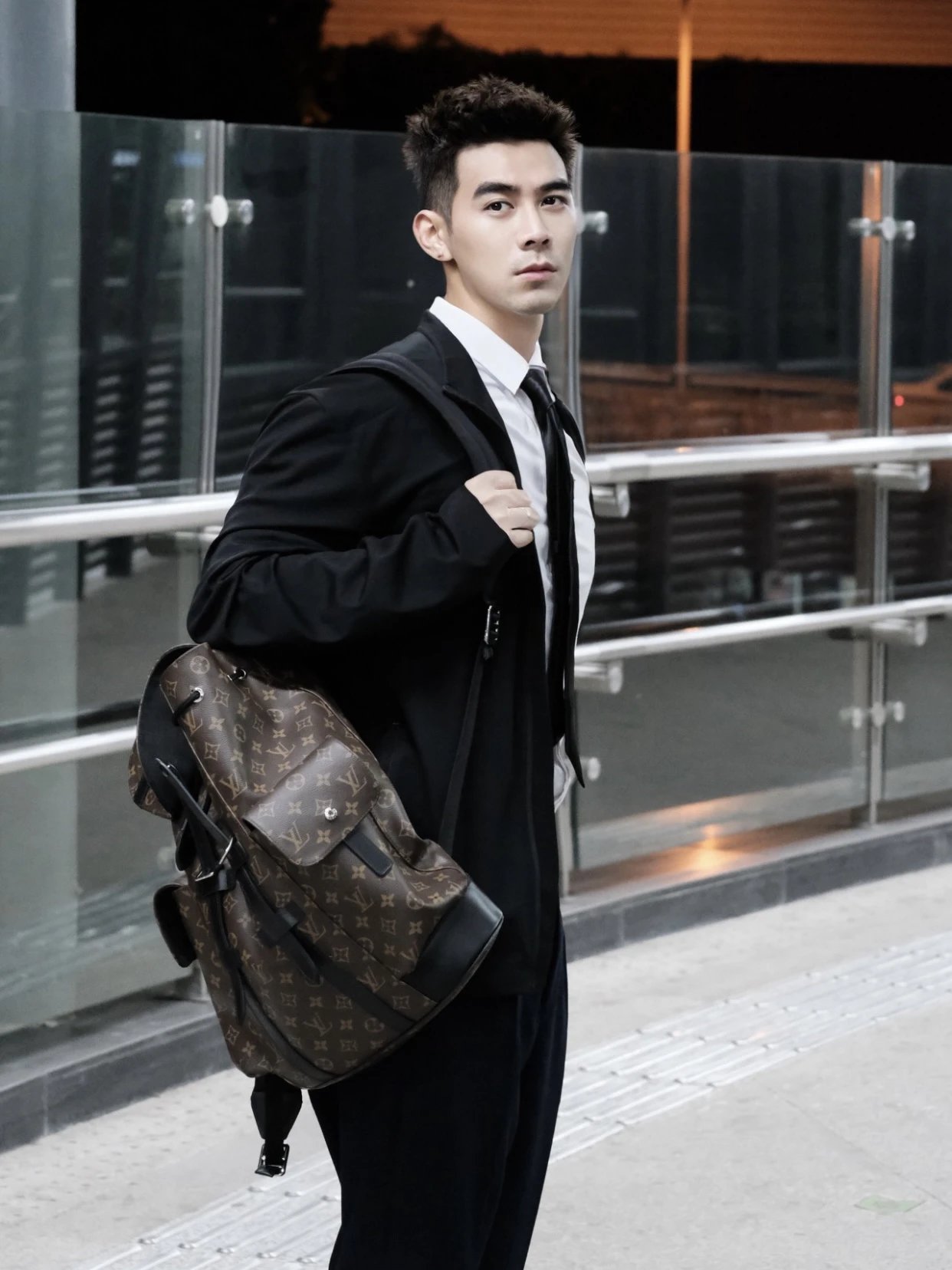 Item ID 8443 Advanced customization -Christopher- Classic presbyopic series - Canva