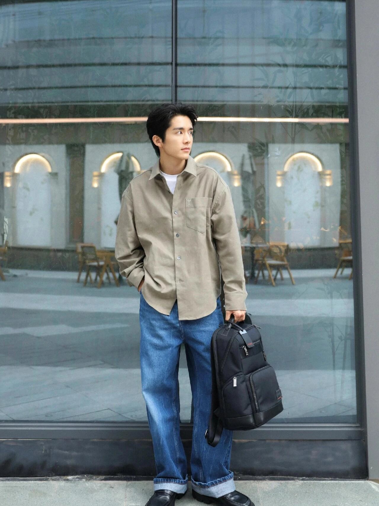 Item ID 8212 AmiParis-2023ss Classic - workwear pocket shirt - heavyweight fabric