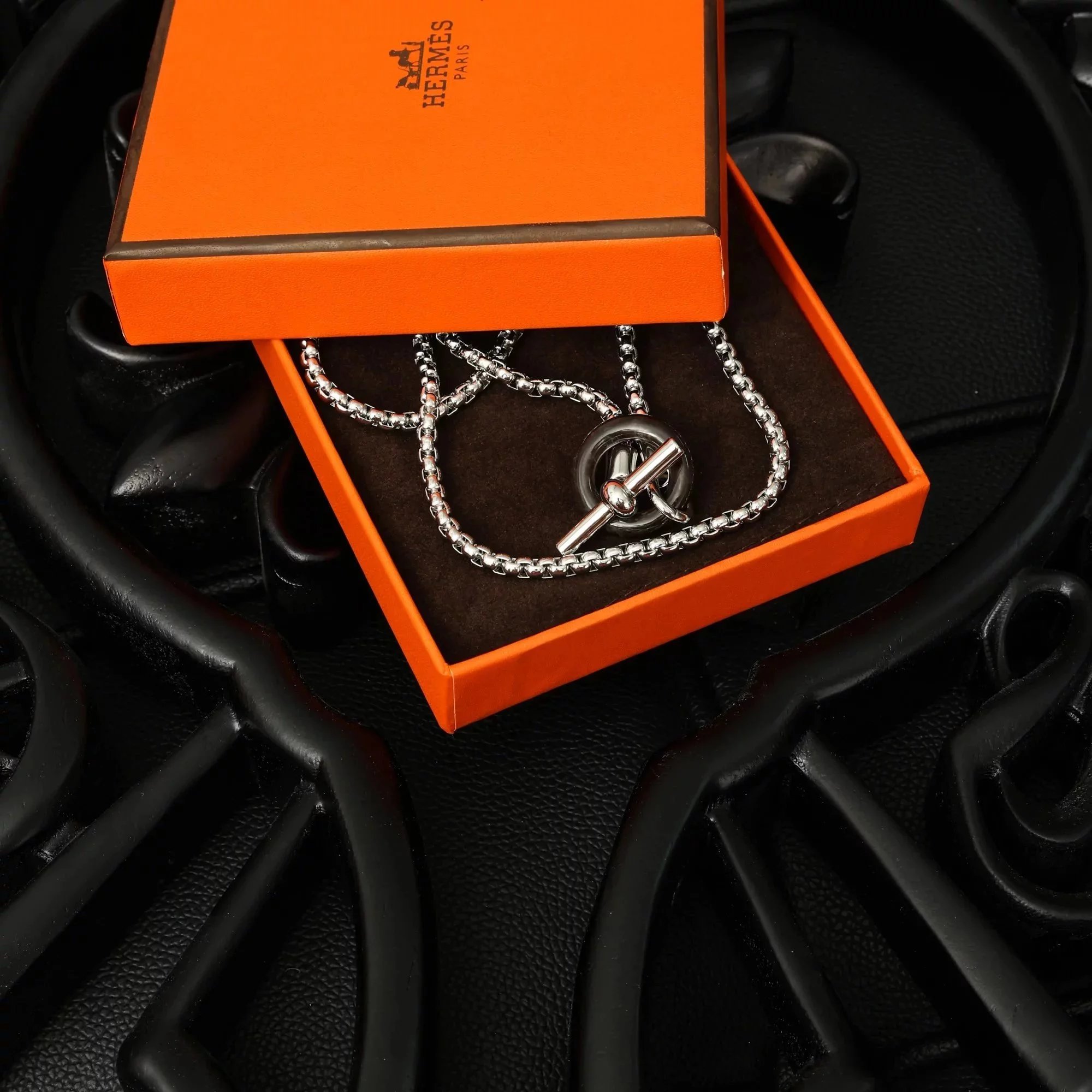 Item ID 8379 Essential for autumn and winter - The first sweater chain - Natural ho