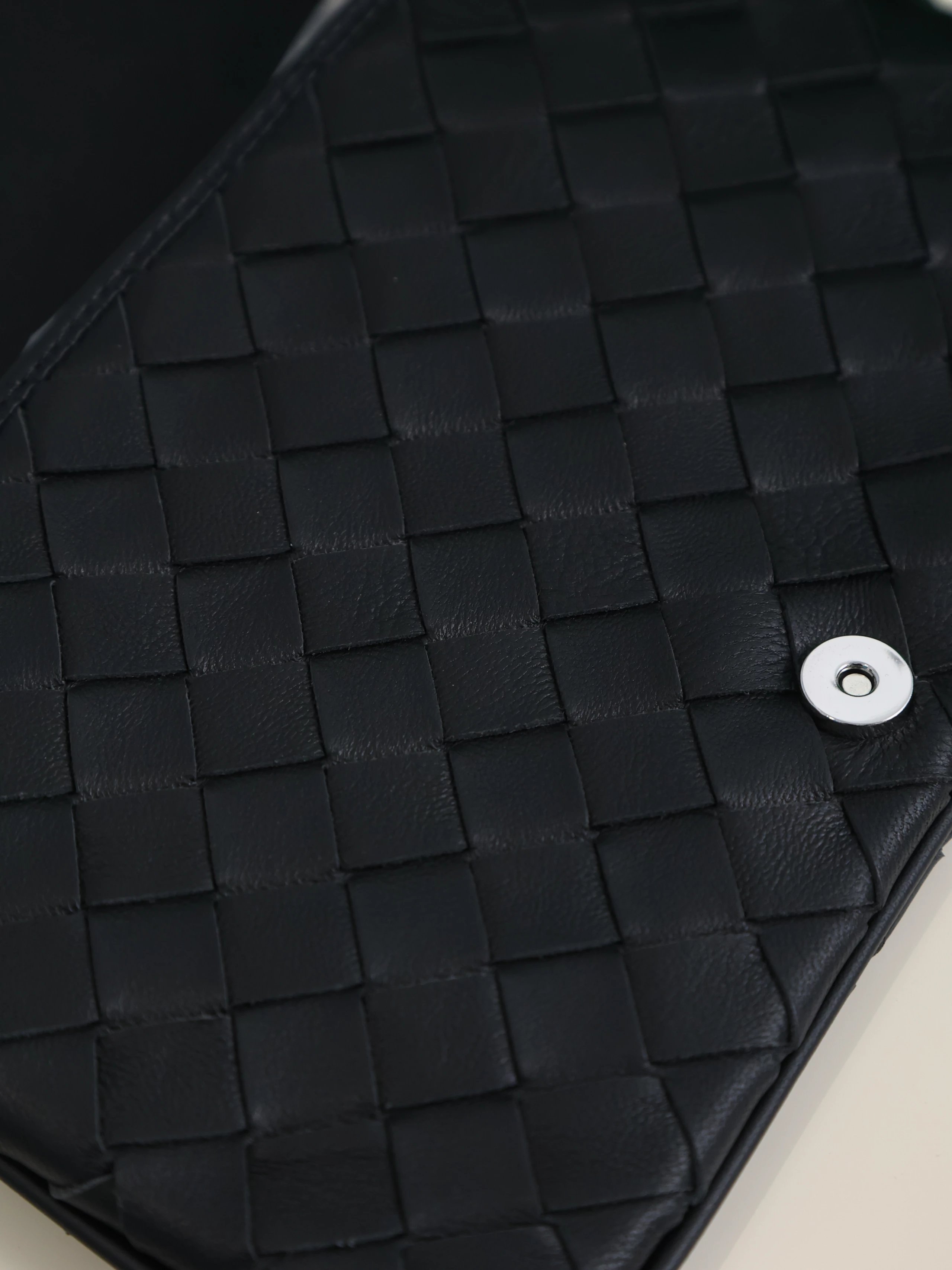 Item ID 8450 B0ttega Veneta BV - Classic Weaving Series - Sheepskin Small Grid Hand