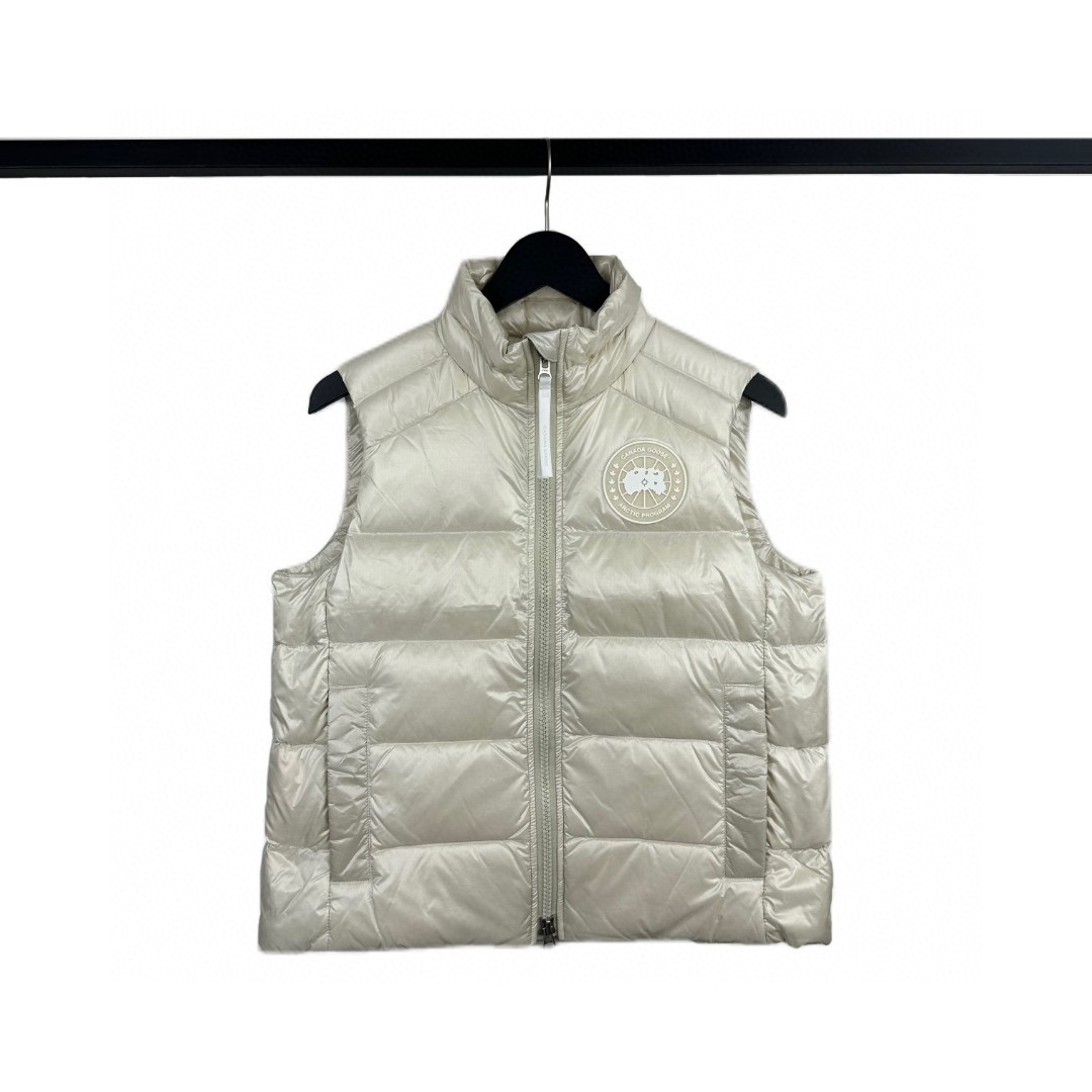 大鹅18马甲羽绒服