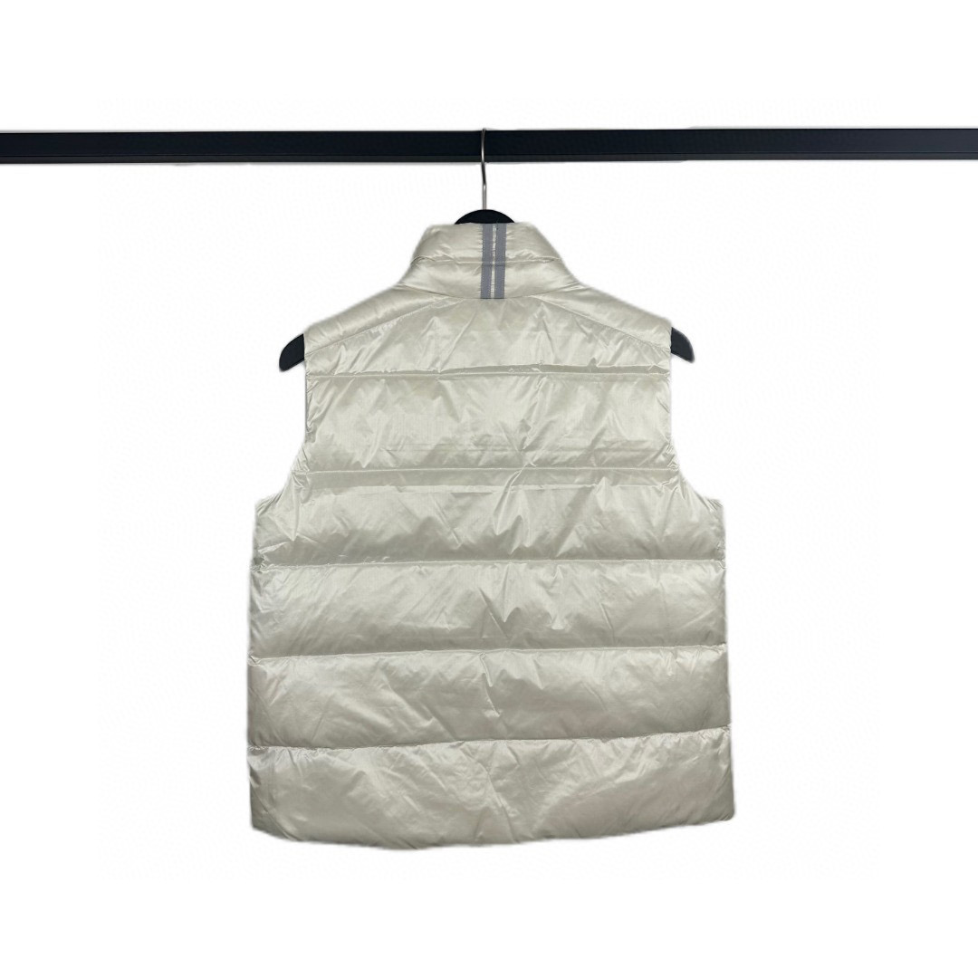 大鹅18马甲羽绒服