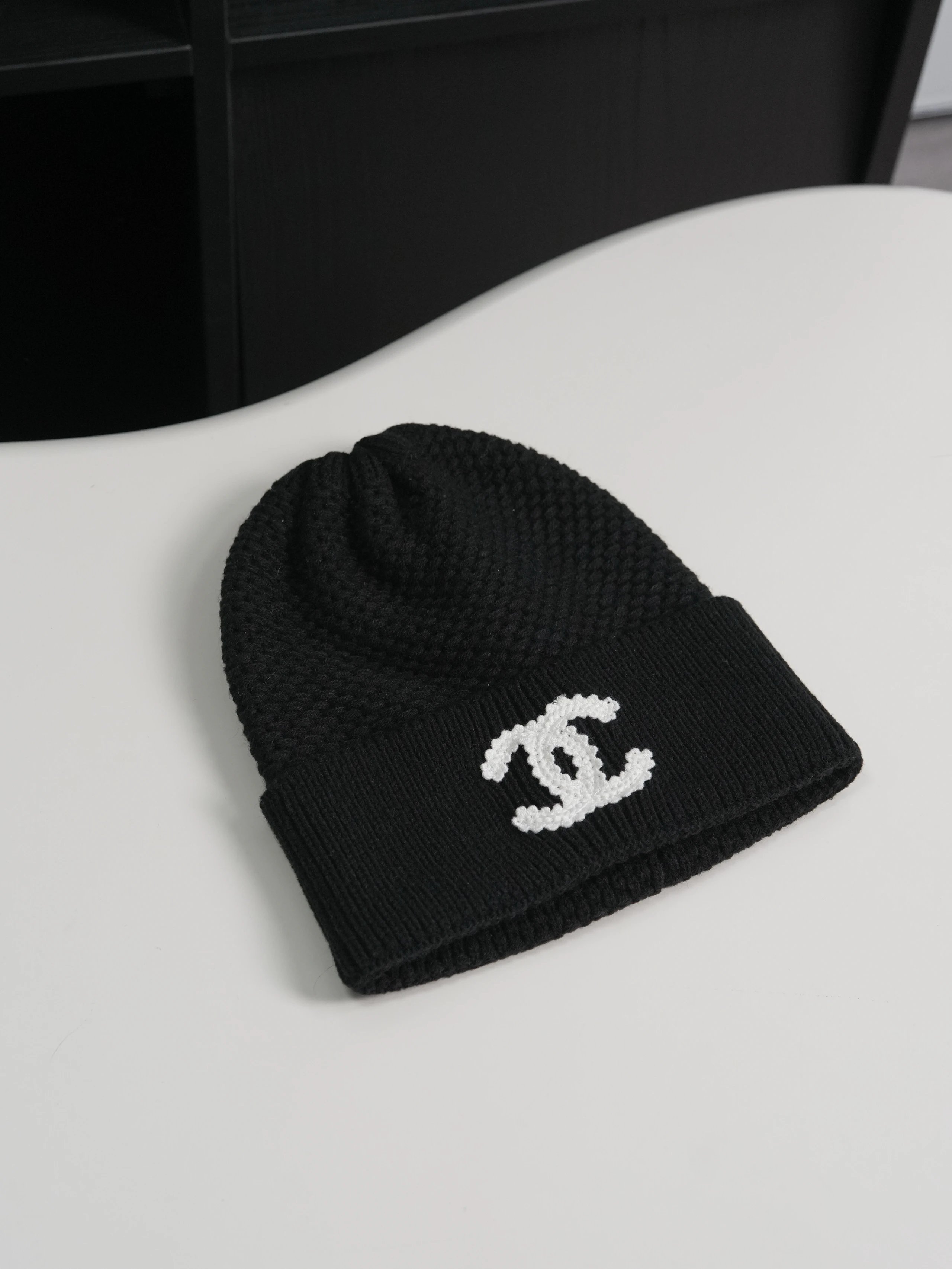 Item ID 8418 Xiaoxiang Embroidered Logo Knitted _Wool and Cashmere Blended_ Woolen