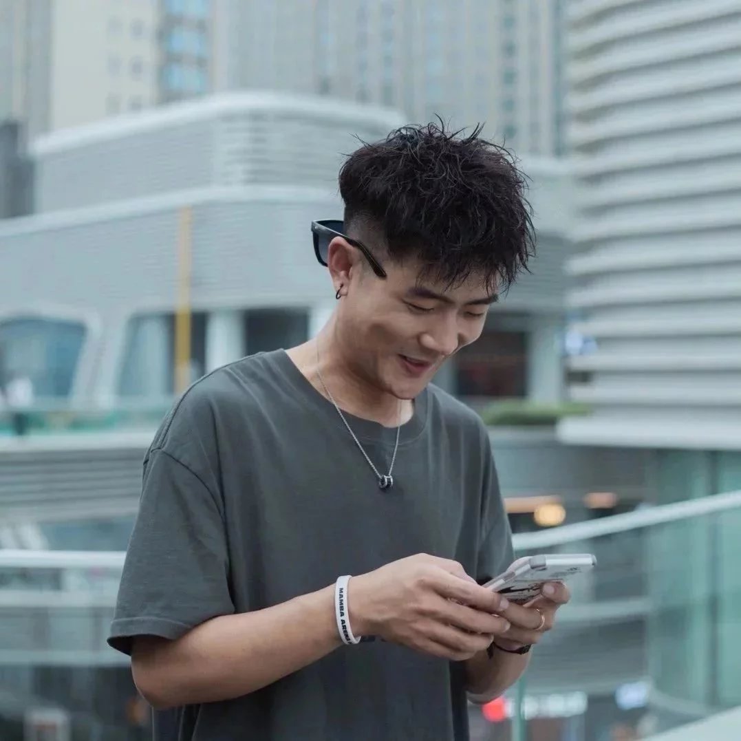 Item ID 8372 Baoge -BGR- Takaraya - Charity Little Red Man Black Ceramic Pendant S9