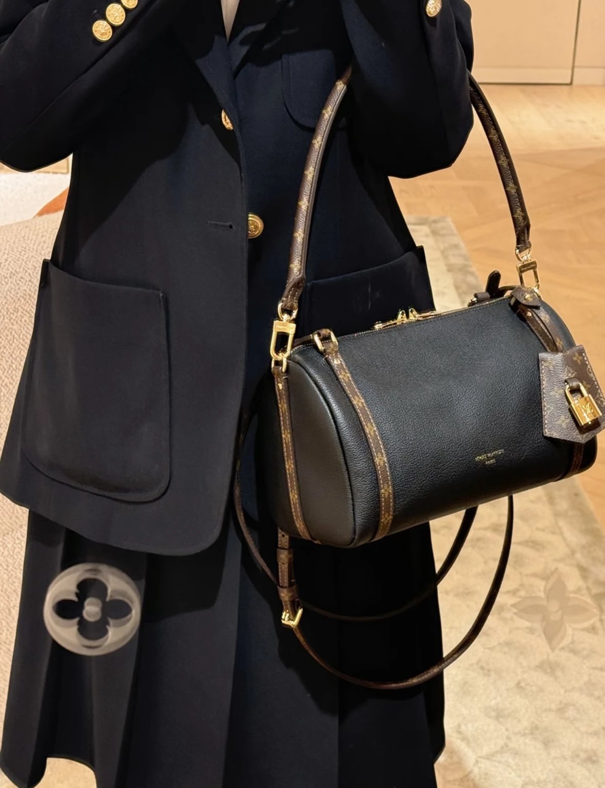 Item ID 8474 Express Black Knight - _Imported calf leather_ _NFC chip_ classic patt