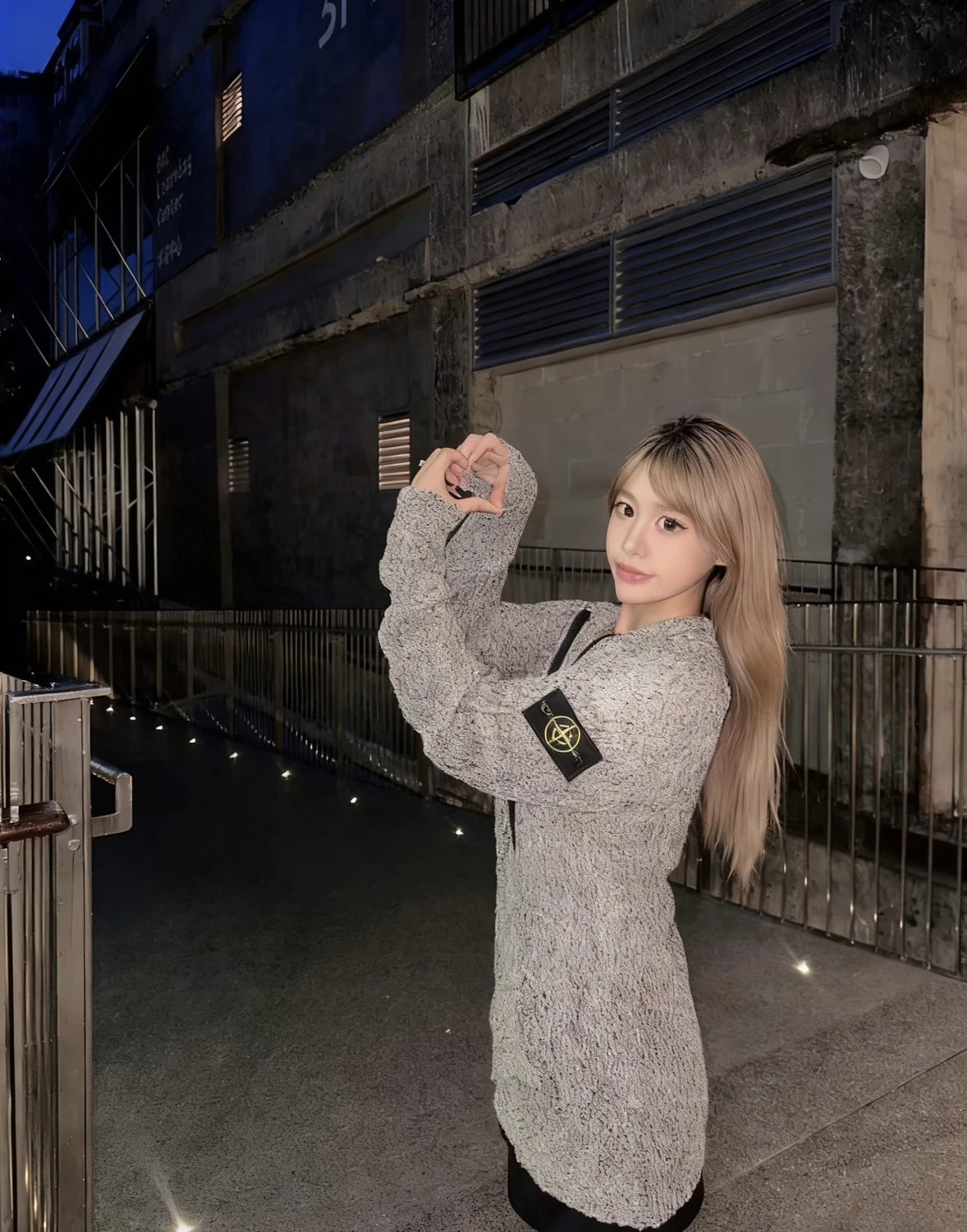 Item ID 8063 Stone-1sland - Island - _Custom woven seven types of yarn_ zipper roun