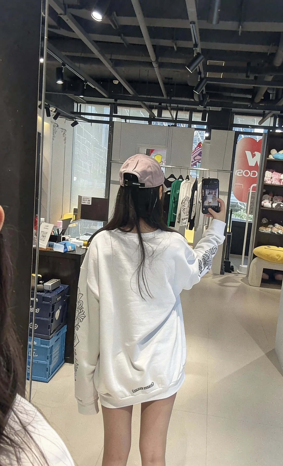 Item ID 8077 CH series “ Velvet lining ” Love vine printed round neck pullover long