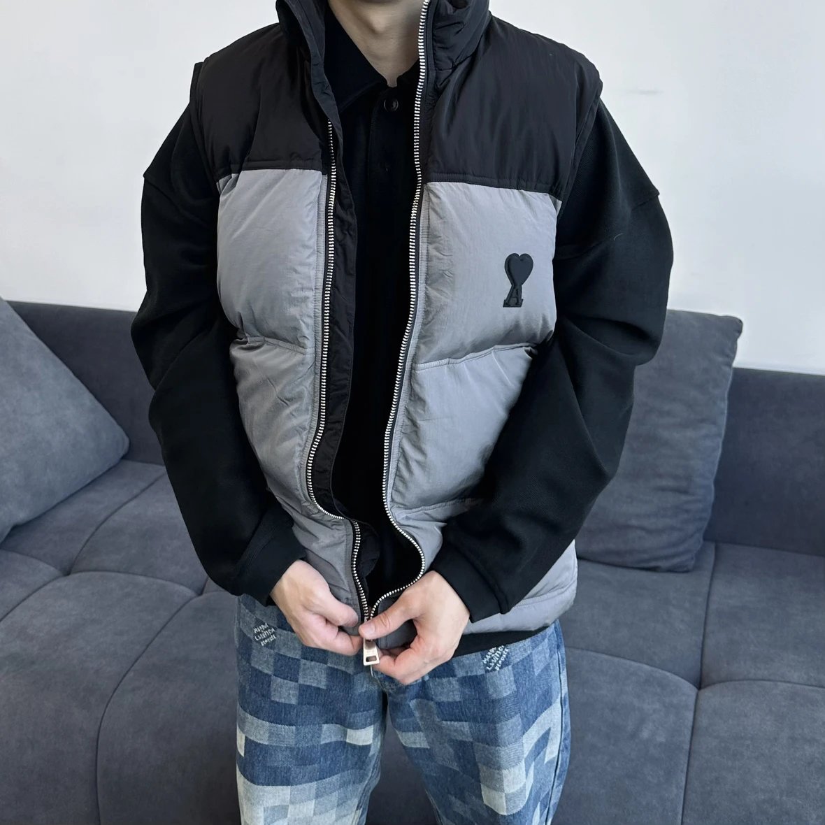 Item ID 8362 AM1PARIS-Am1- down vest - Heart embossed badge vest - Available in bla