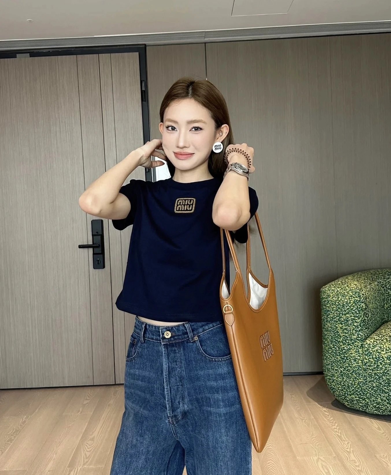 Majira size 6 short sleeved shirt-Brown-