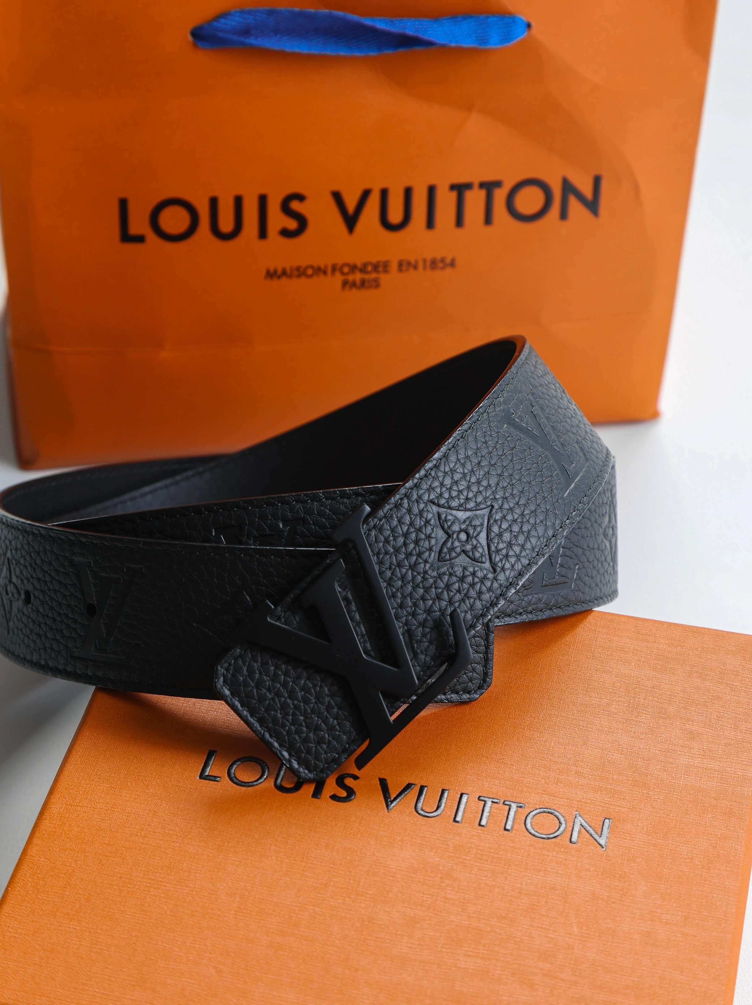 Item ID 8392 Advanced Customization -2021ss Classic Old Flower Embossed Logo Hardwa