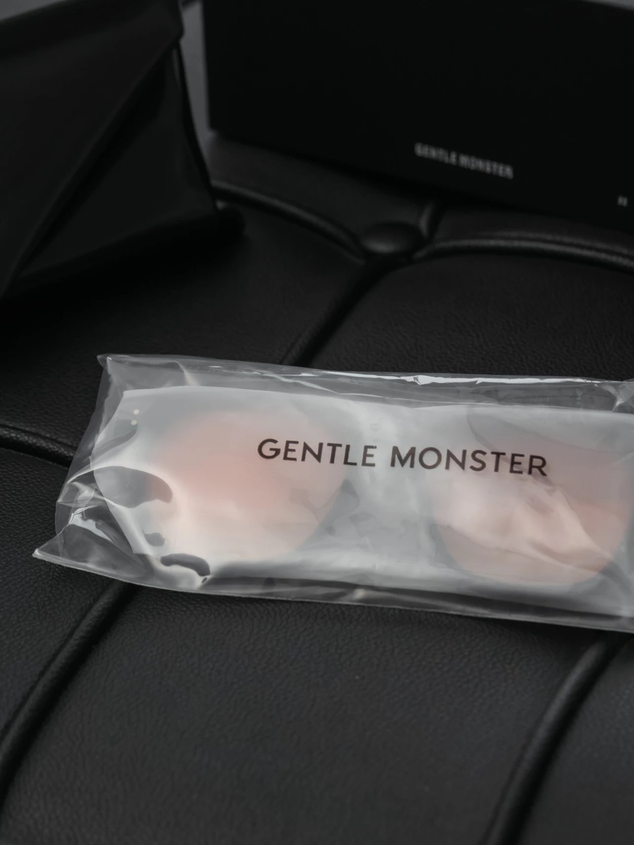 Item ID 8408 Gent1e-M0nster-GM-2024ss-UNAC_N- gradient sunglasses - sunset color -