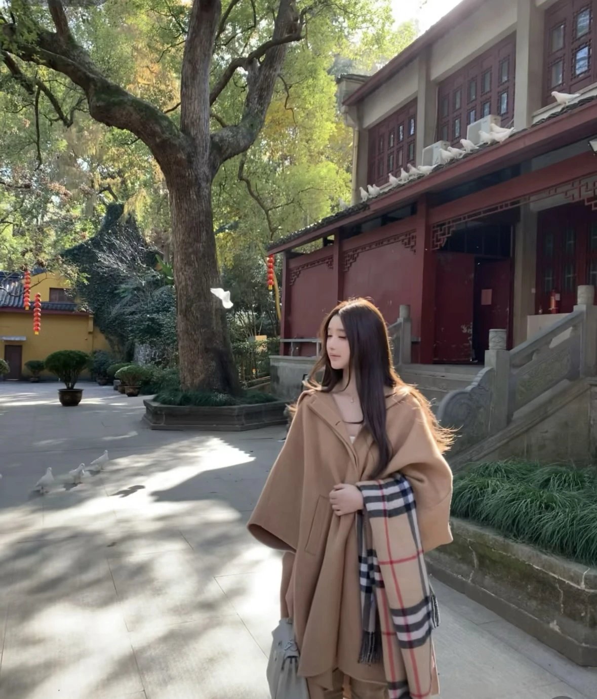 Item ID 8525 BBR Wool and cashmere blend - Striped mesh decorative cashmere scarf f