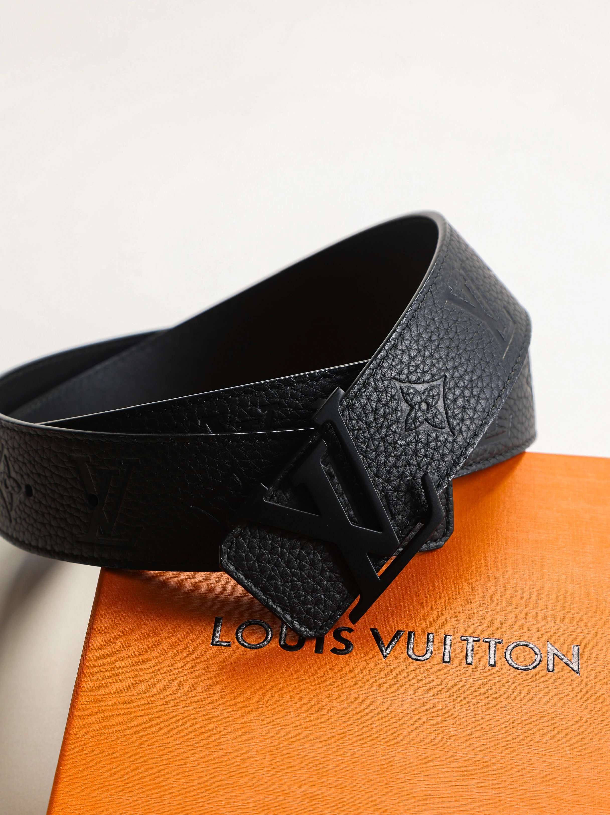 Item ID 8392 Advanced Customization -2021ss Classic Old Flower Embossed Logo Hardwa