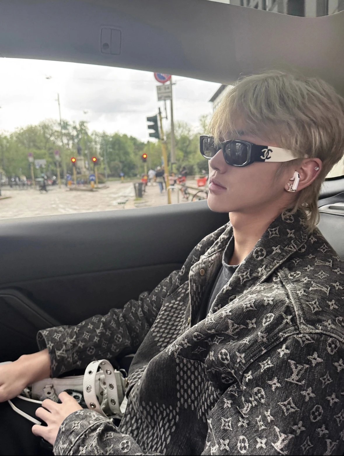 Item ID 8415 Xiaoxiang 5525 Glasses _Adjustable Degree_ Leg Logo Irregular Sunglass