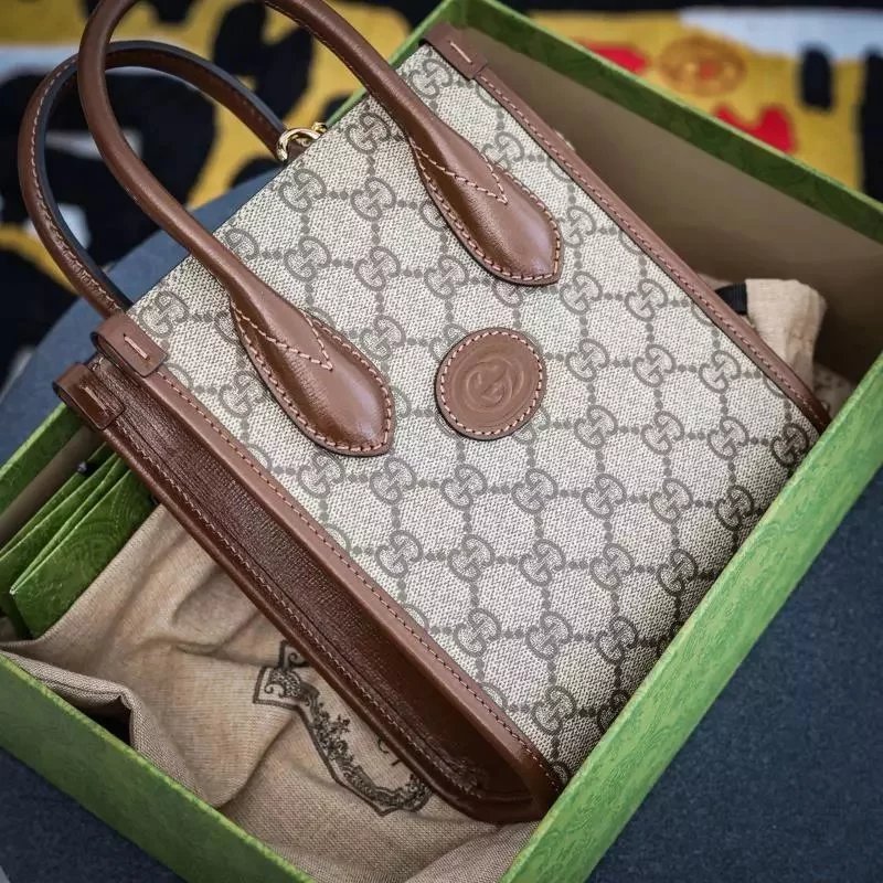 Item ID 8480 GUCCI Gucci GG-Retro Series decorated with interlocking pairs G mini t