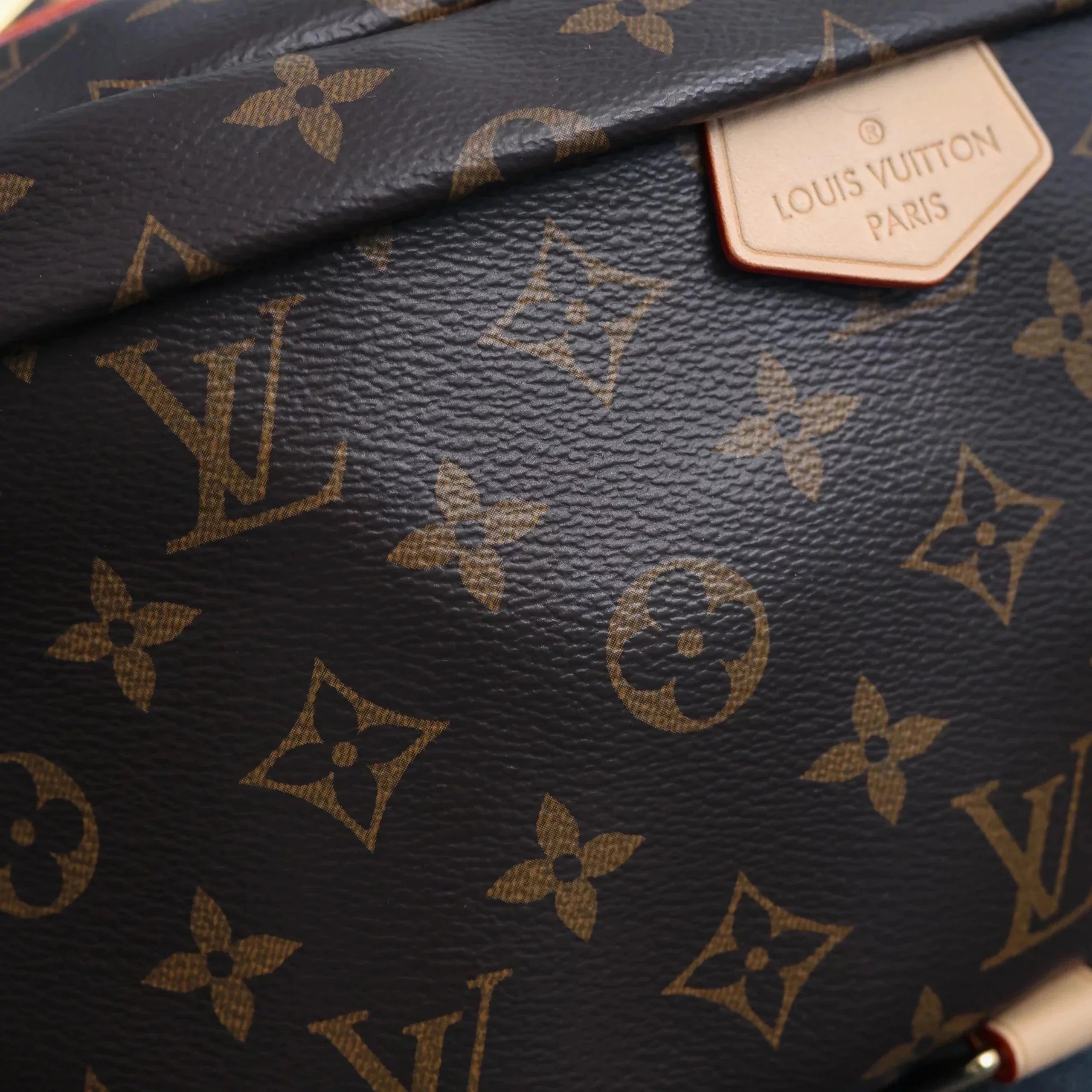 Item ID 8441 Advanced customization -bumbag- Classic presbyopia - shoulder chest ba