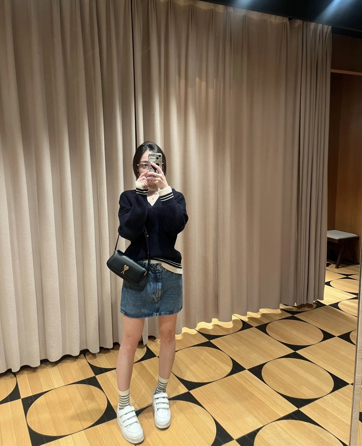 Item ID 8069 AMI love “ Custom weaving and dyeing yarn ” text logo woven stripes V