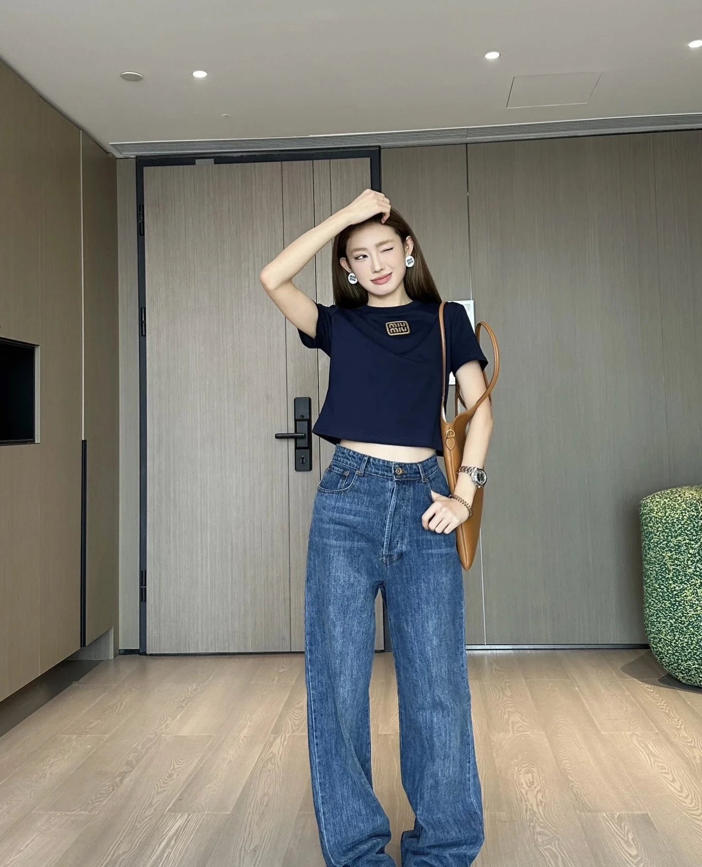 Majira size 6 short sleeved shirt-Brown-