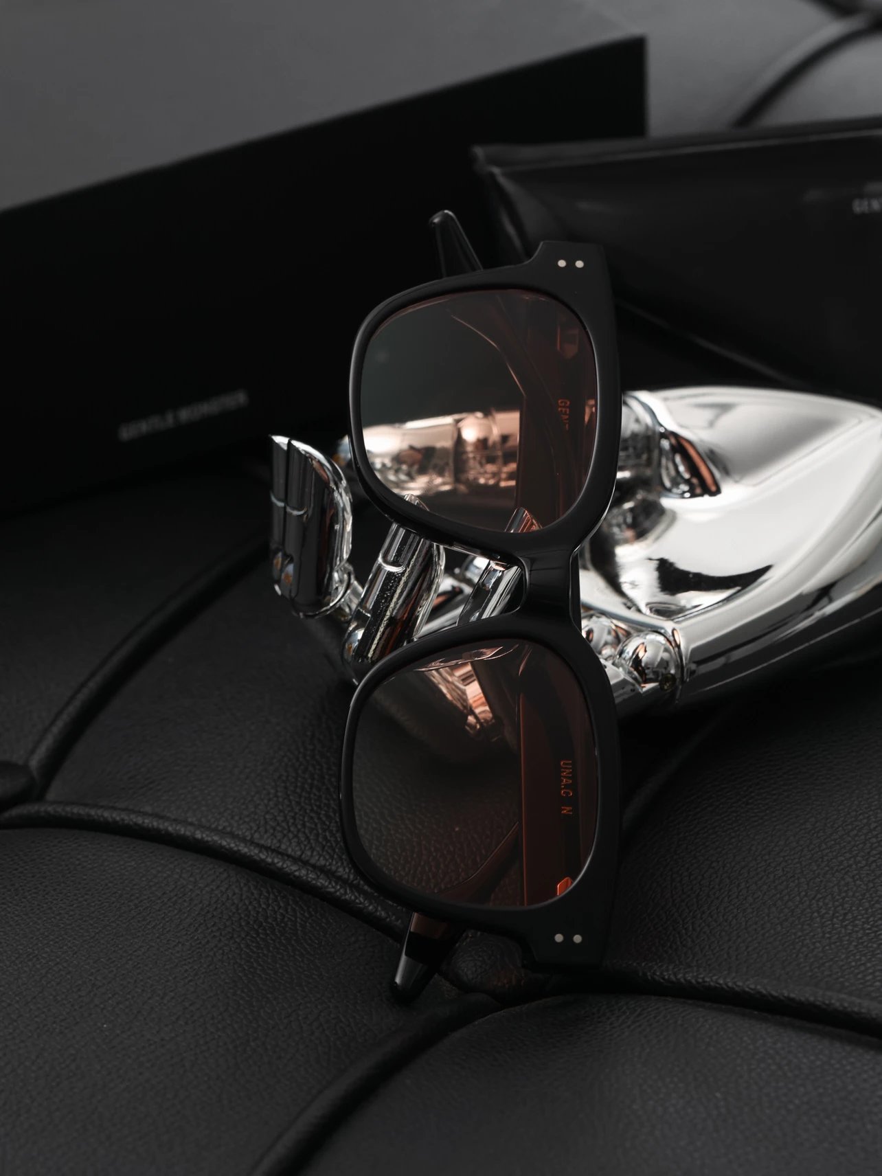 Item ID 8408 Gent1e-M0nster-GM-2024ss-UNAC_N- gradient sunglasses - sunset color -