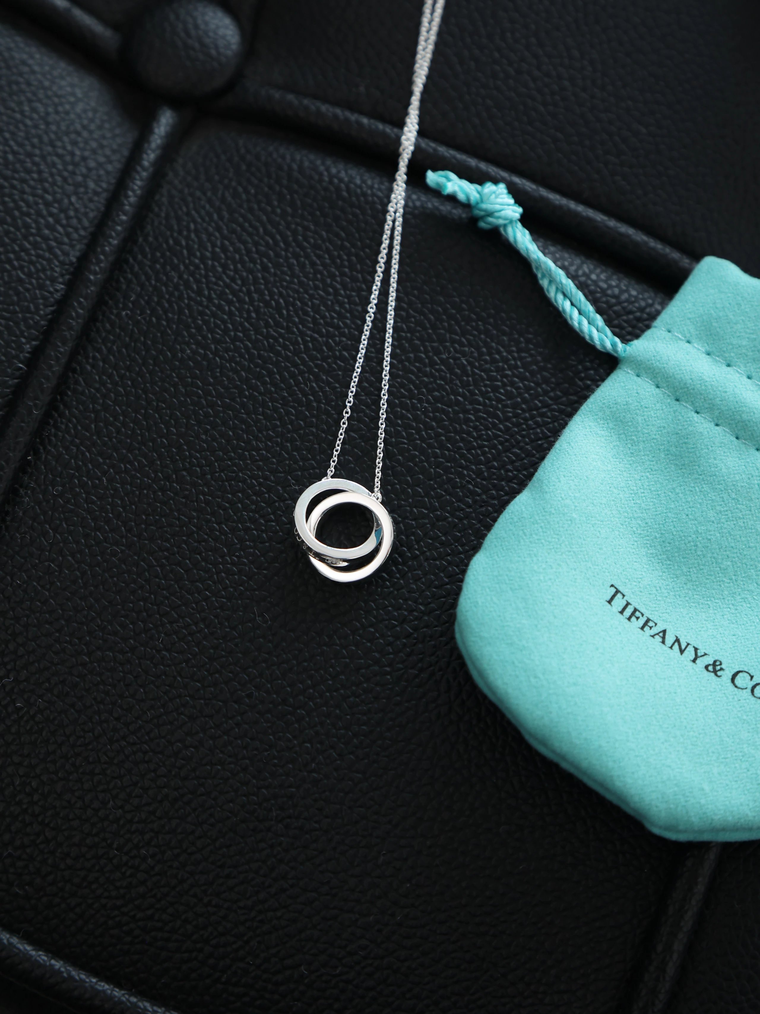 Item ID 8383 T1ffany- Tiffany -1837 Classic double hoop necklace - Ring Lariat Ster