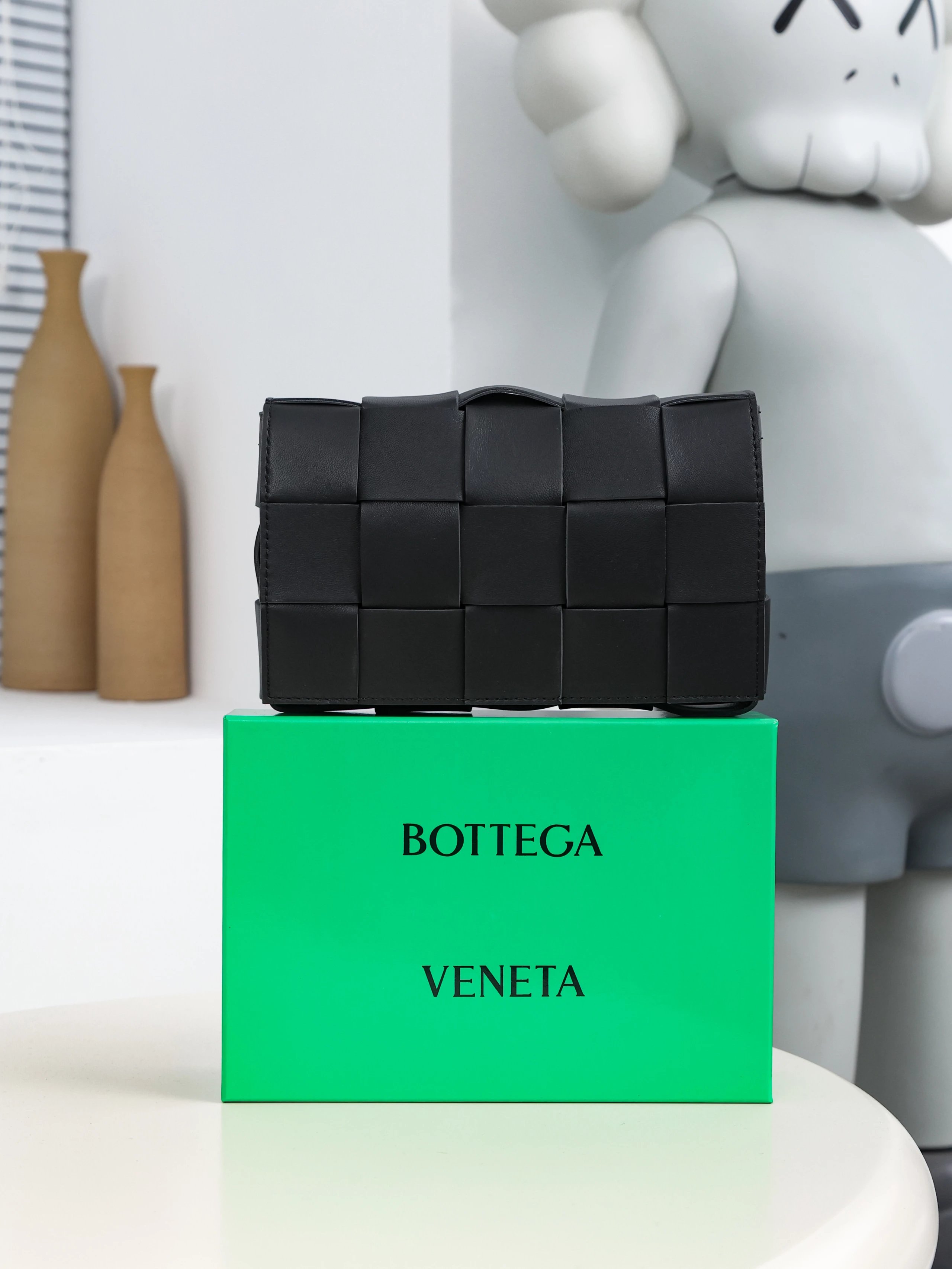 Item ID 8449 B0ttega Veneta - Bottega Veneta - CASSETTE - Crossbody Bag -15 Grid Wo