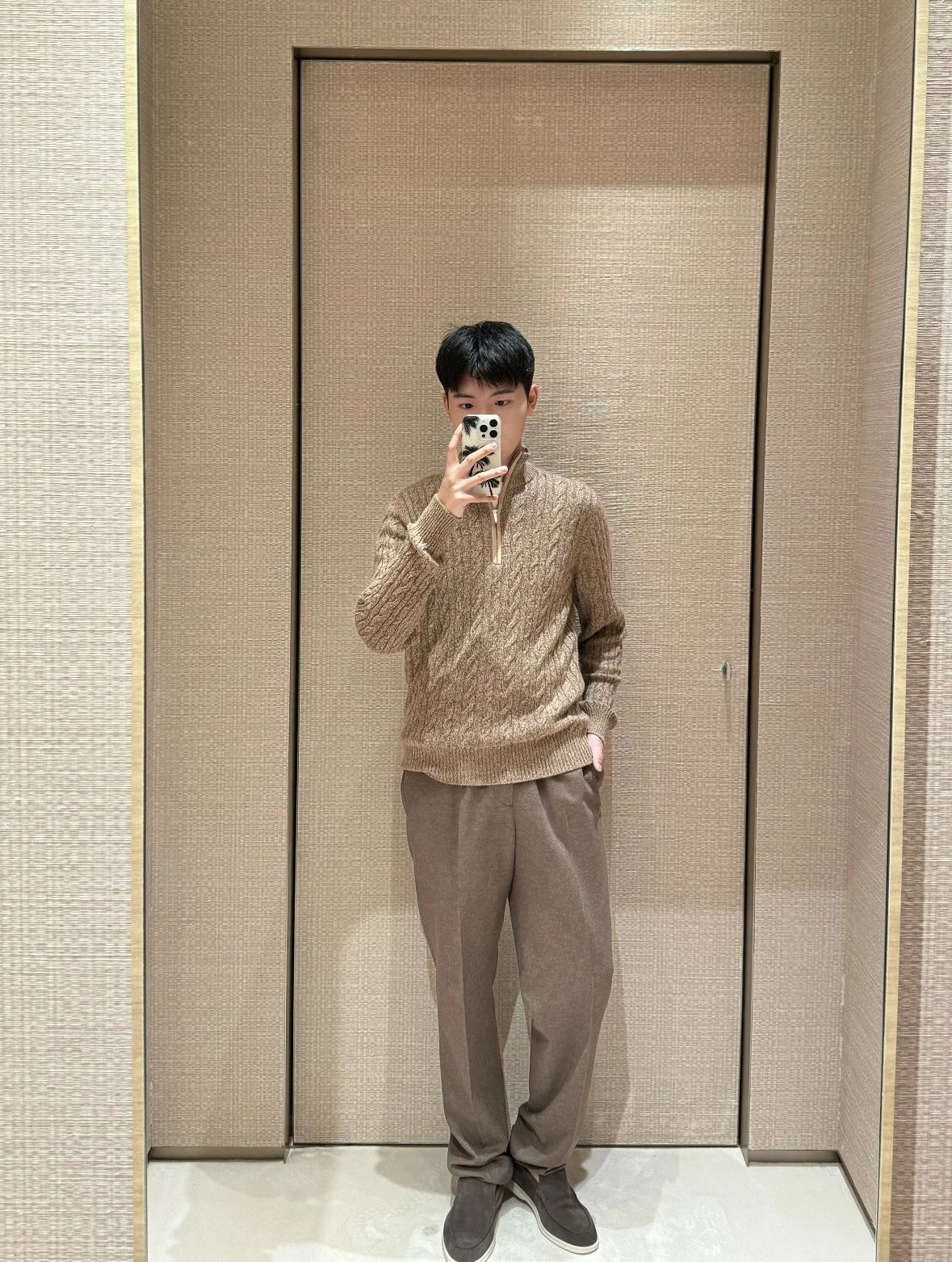 Item ID 8262 LP-FW24- _Wool and Cashmere Blended_ Pattern Design Twisted Flower Hal