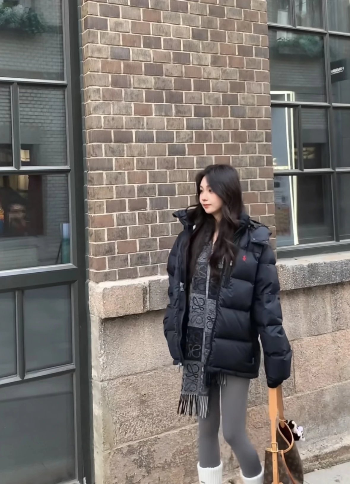 Item ID 8133 raff FW24 solid color down jacket “80 white duck down ” Zipper hooded