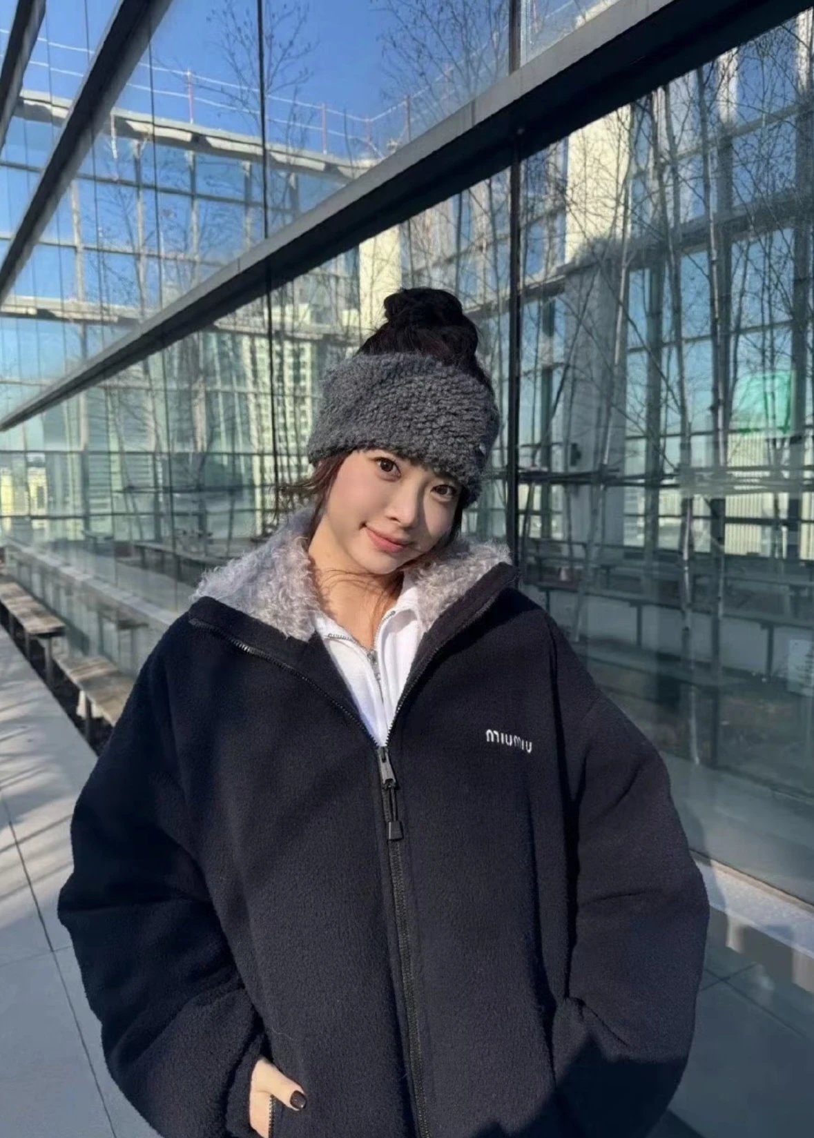 Item ID 8128 M1UM1U Miu Miu _mohair blend fur collar_ FW25 solid color stand up col