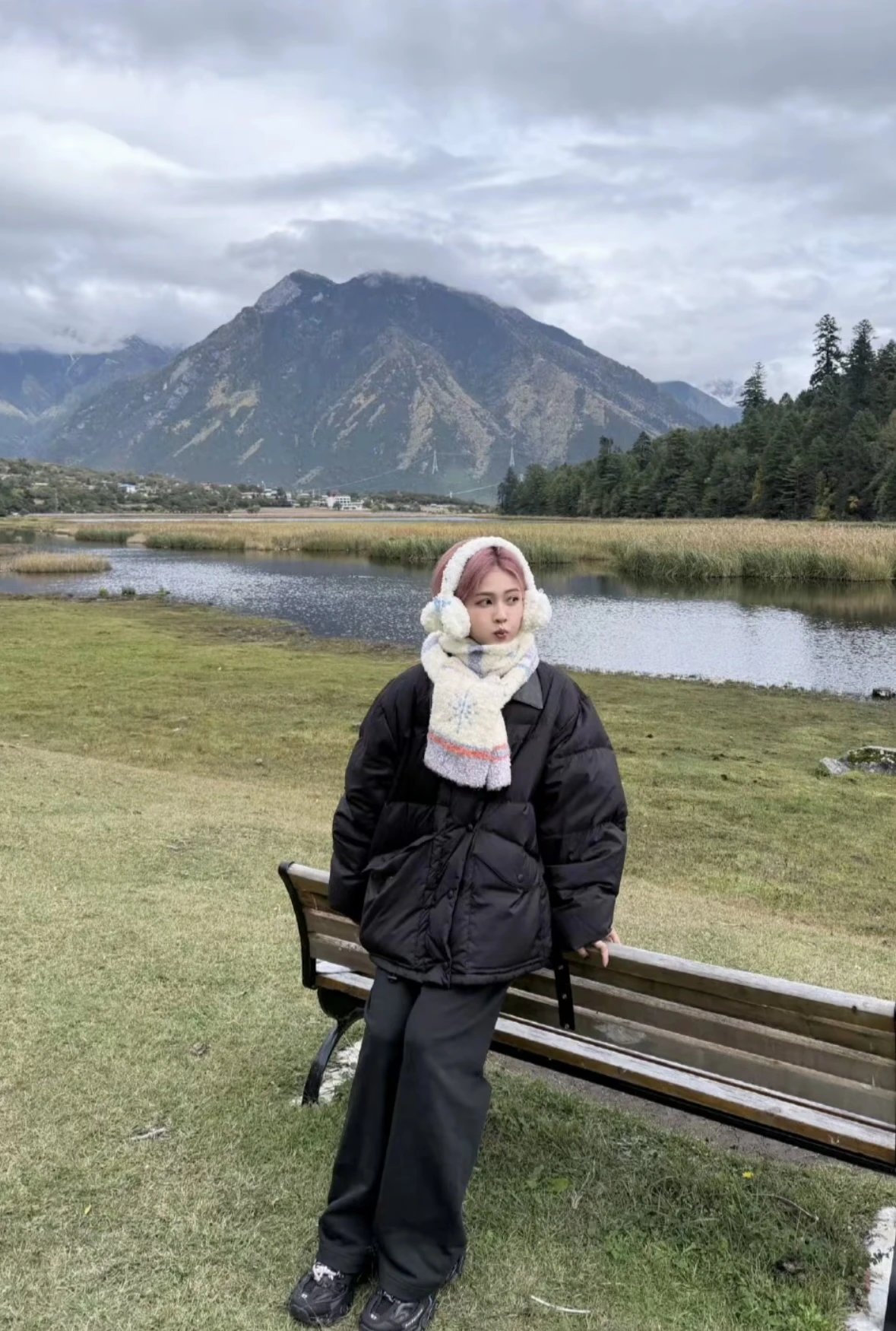 Item ID 8126 M1UM1U Miu Miu FW24“90 white duck down ” Lapel drawstring hem zipper l