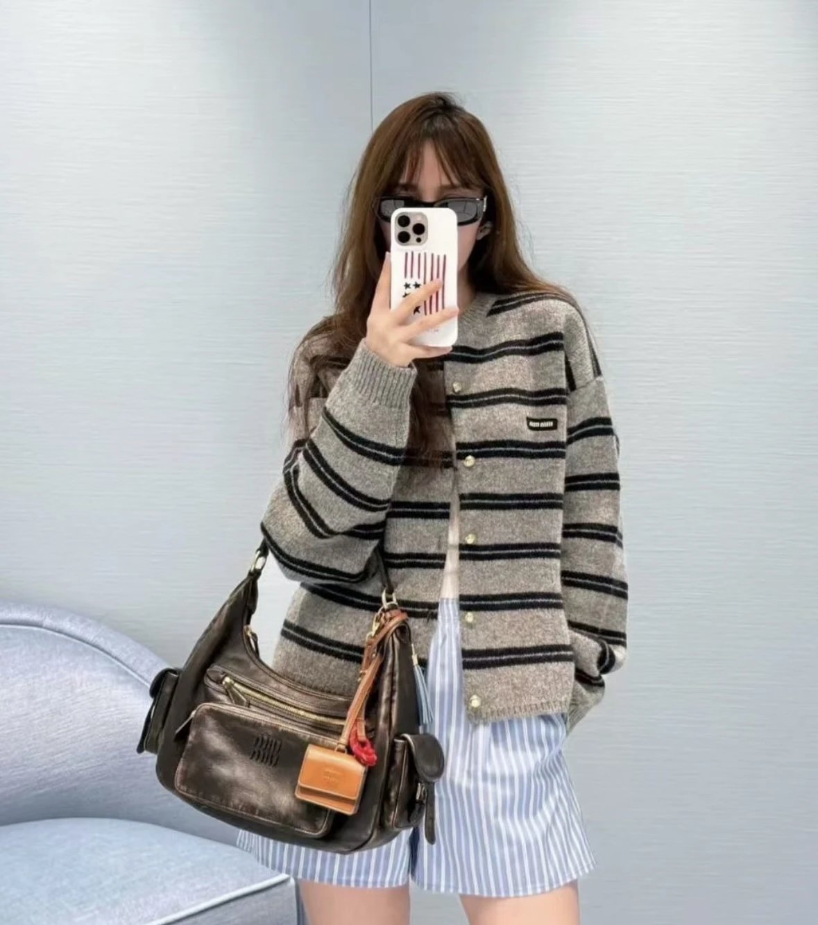Item ID 8004 M1UM1U Miu Miu double-layer knitted logo patch cardigan with _precise
