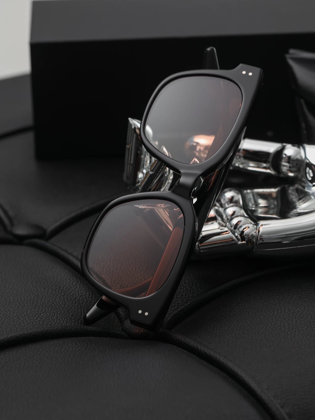 Item ID 8408 Gent1e-M0nster-GM-2024ss-UNAC_N- gradient sunglasses - sunset color -