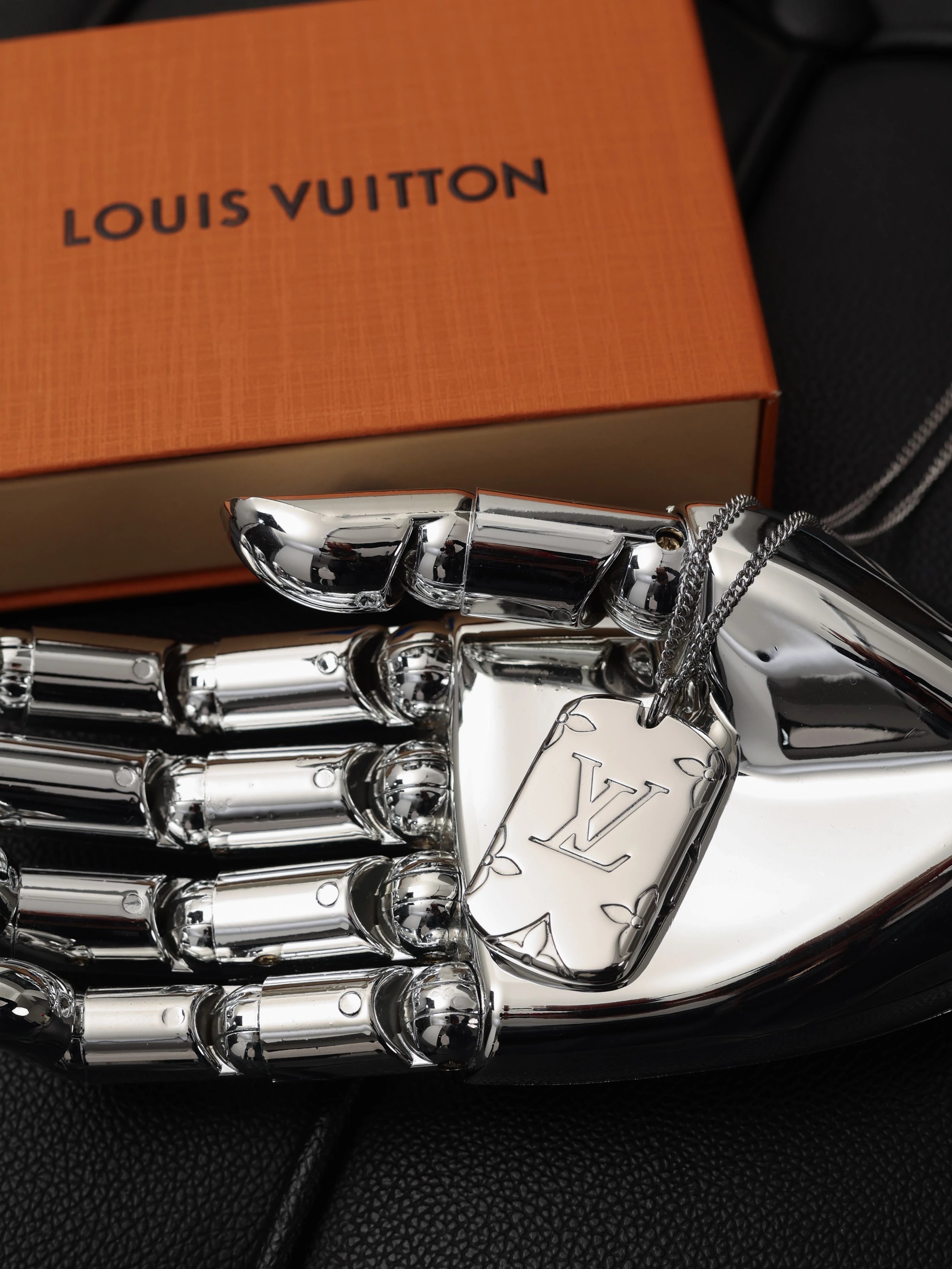 Item ID 8369 Advanced customization - Opening nameplate sweater chain - Classic - M