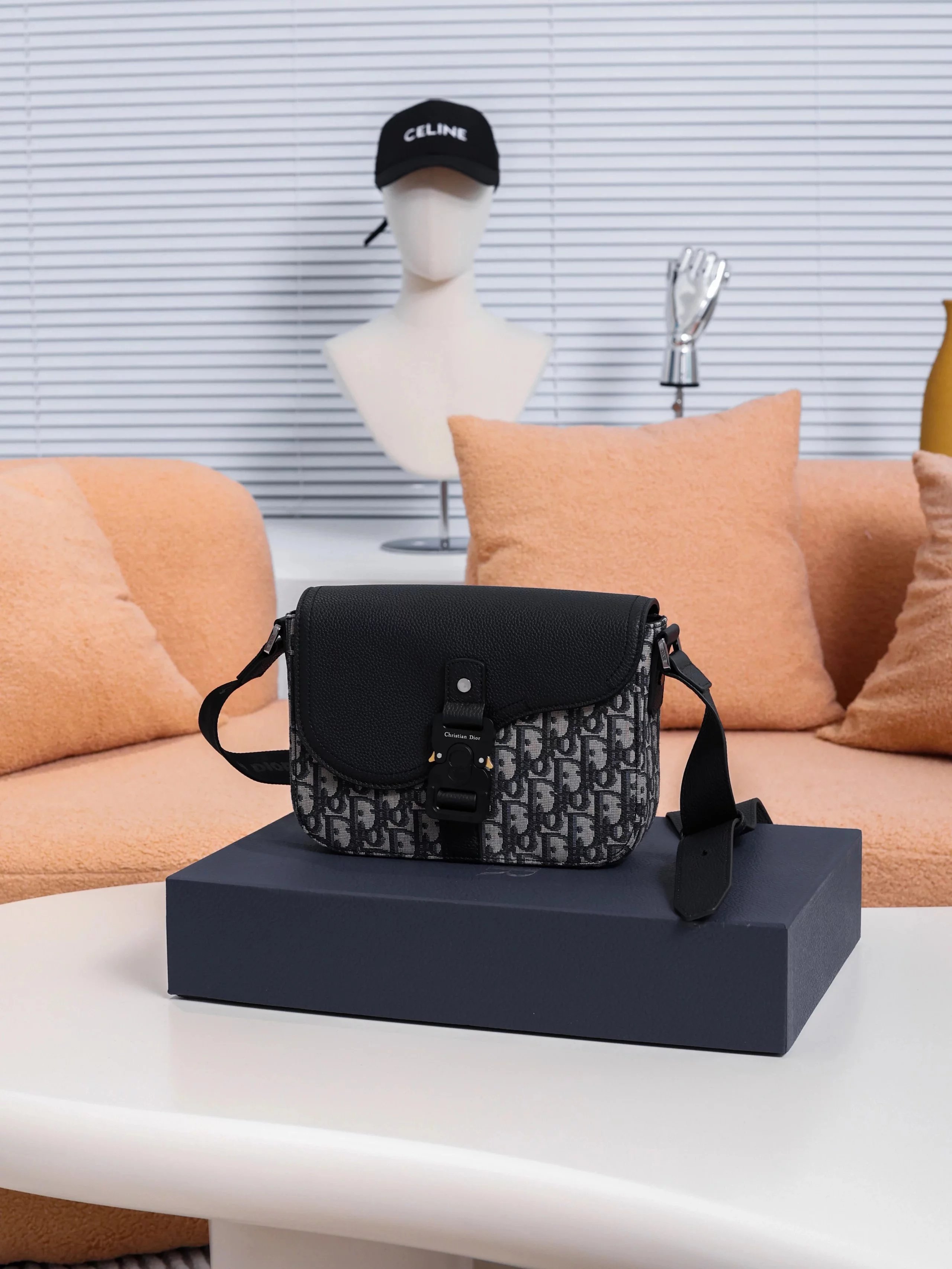 Item ID 8473 Dior-Oblique- Classic old flower canvas leather shoulder bag - Allover