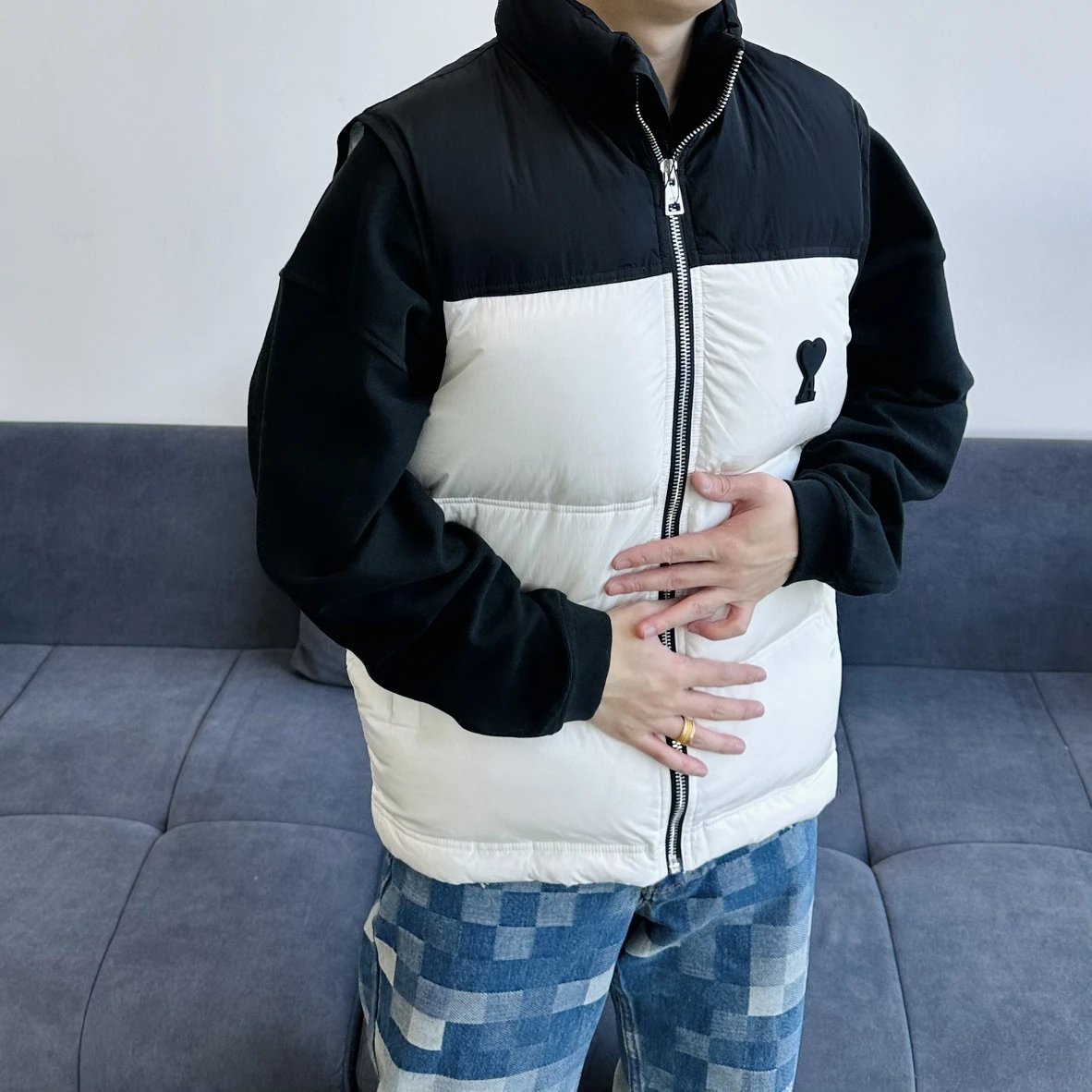 Item ID 8362 AM1PARIS-Am1- down vest - Heart embossed badge vest - Available in bla