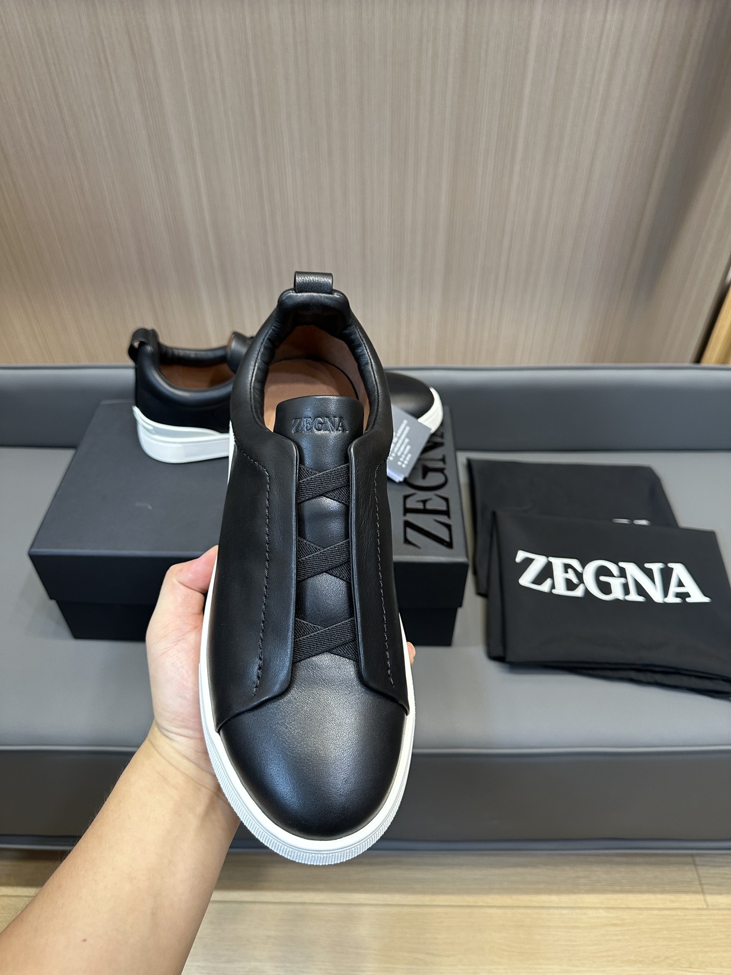 zer舒适休闲鞋