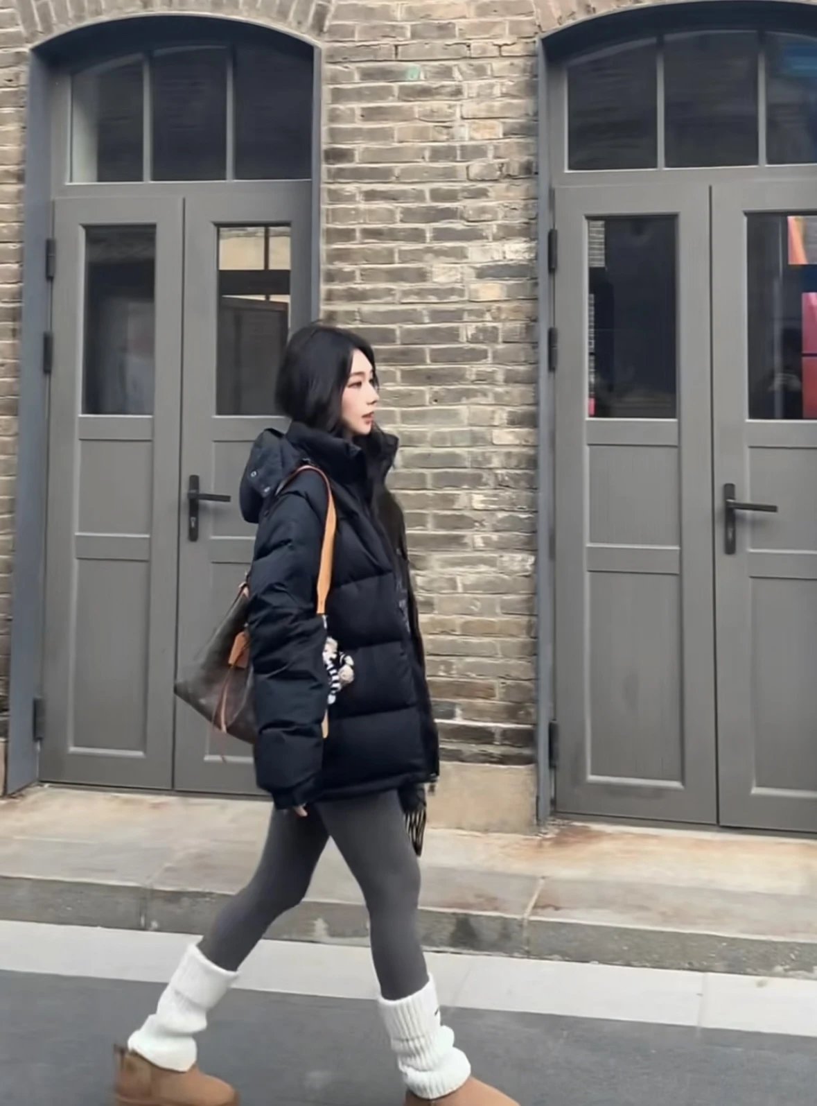 Item ID 8133 raff FW24 solid color down jacket “80 white duck down ” Zipper hooded