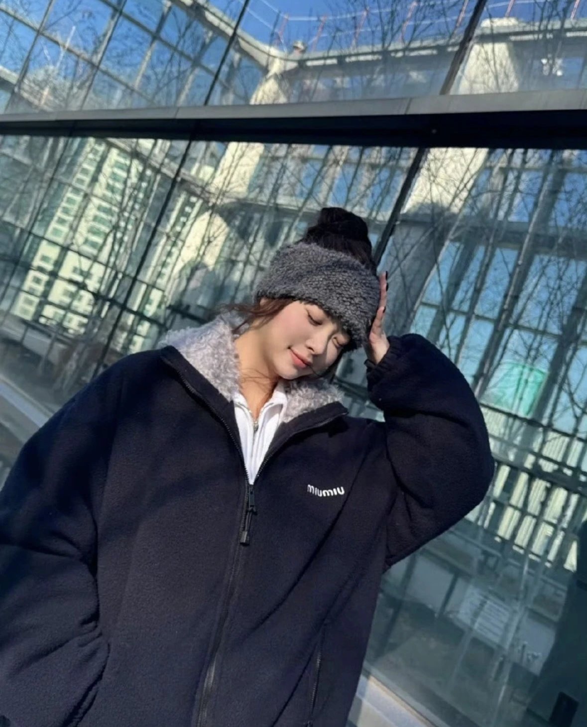 Item ID 8128 M1UM1U Miu Miu _mohair blend fur collar_ FW25 solid color stand up col