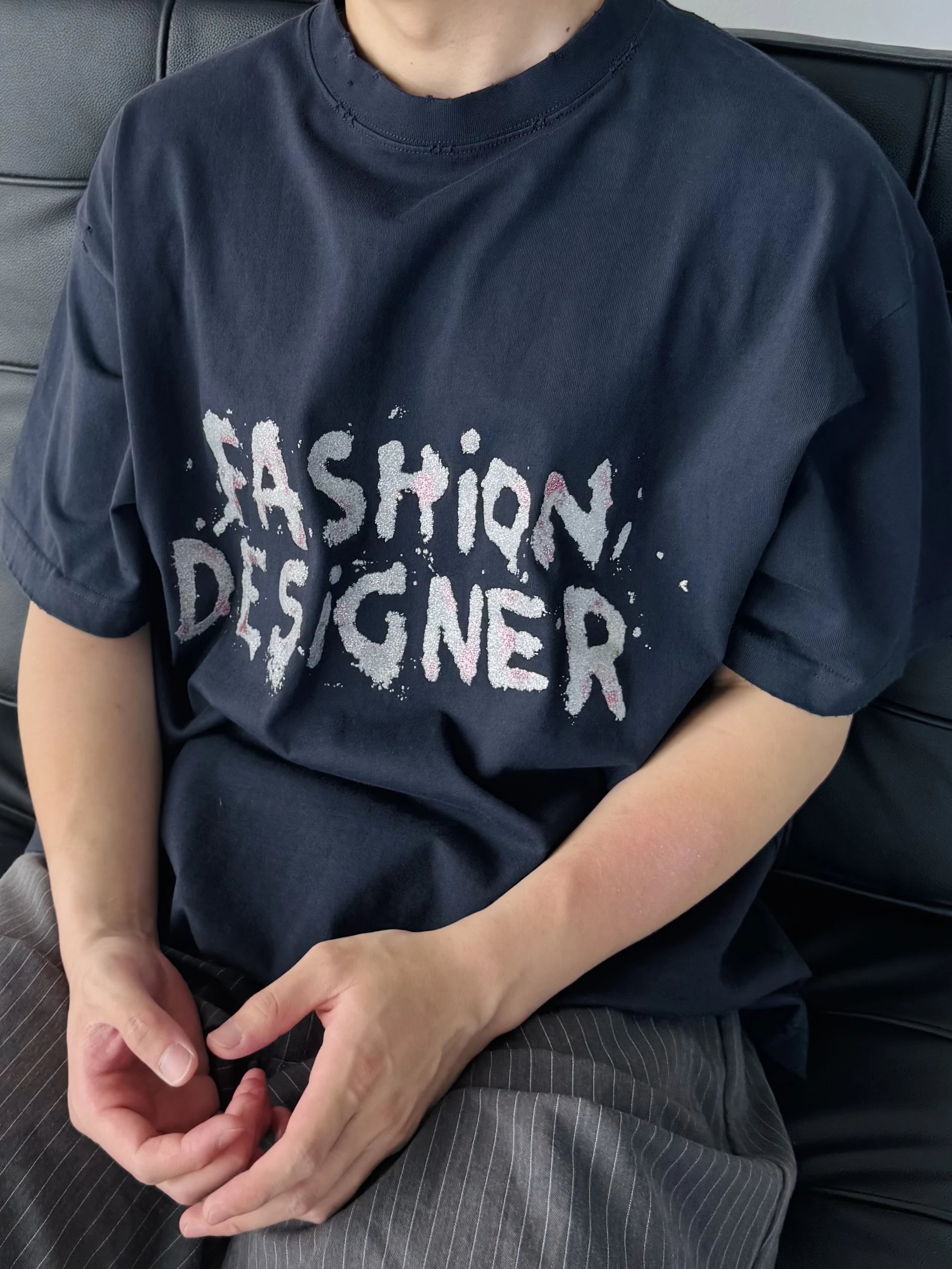 Item ID 8279 Balenc1aga - Paris-2025s - Sparkling Ink Graffiti Letter Printed Short