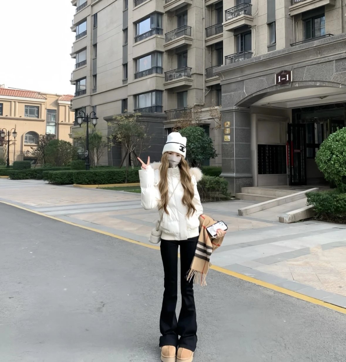 Item ID 8525 BBR Wool and cashmere blend - Striped mesh decorative cashmere scarf f