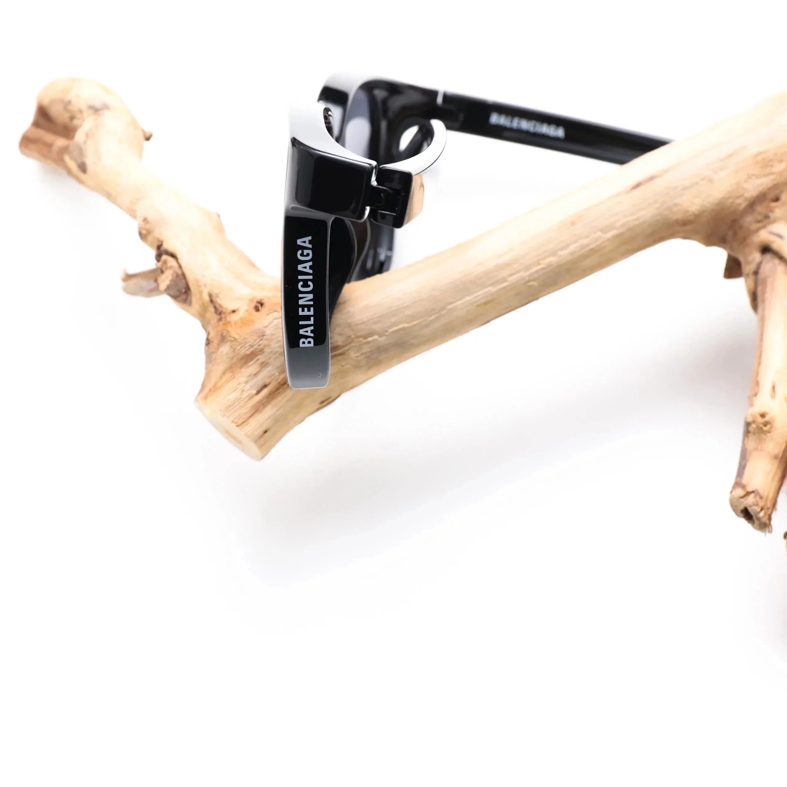 Item ID 8404 BLCG sunglasses -2023 New style - Lightweight futuristic sunglasses -