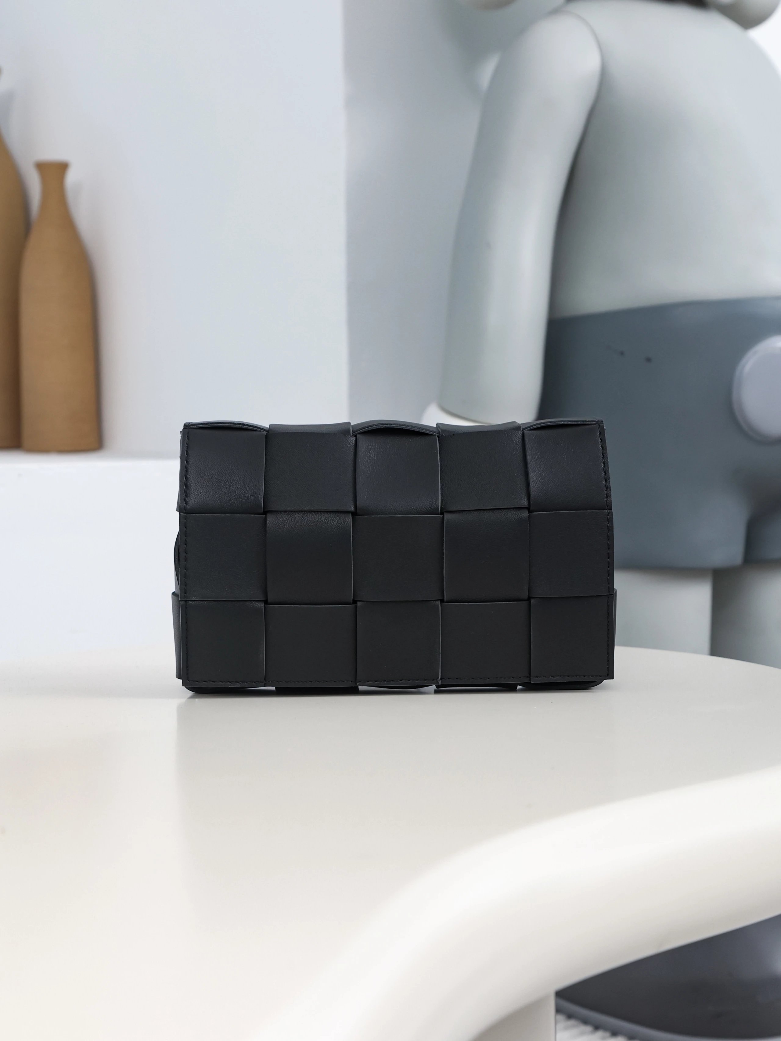 Item ID 8449 B0ttega Veneta - Bottega Veneta - CASSETTE - Crossbody Bag -15 Grid Wo