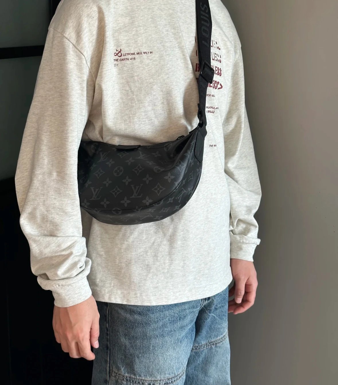 Item ID 8466 Darth Vader Moon Pack Bag-PM- Letter logo zip closure - coated canvas