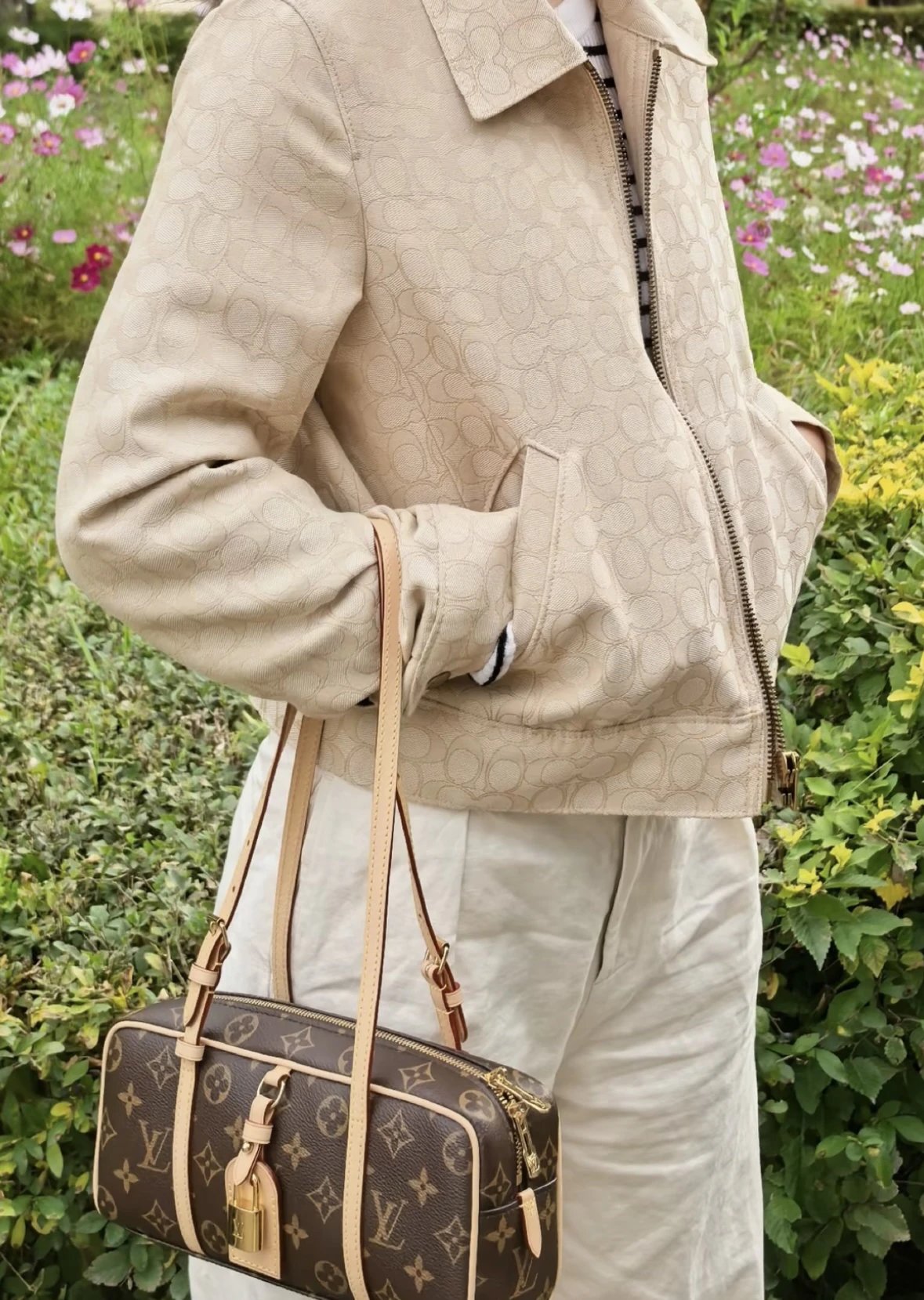 Item ID 8481 HANG-ON- retro classic -Monogram coated canvas - bowling bag handbag -