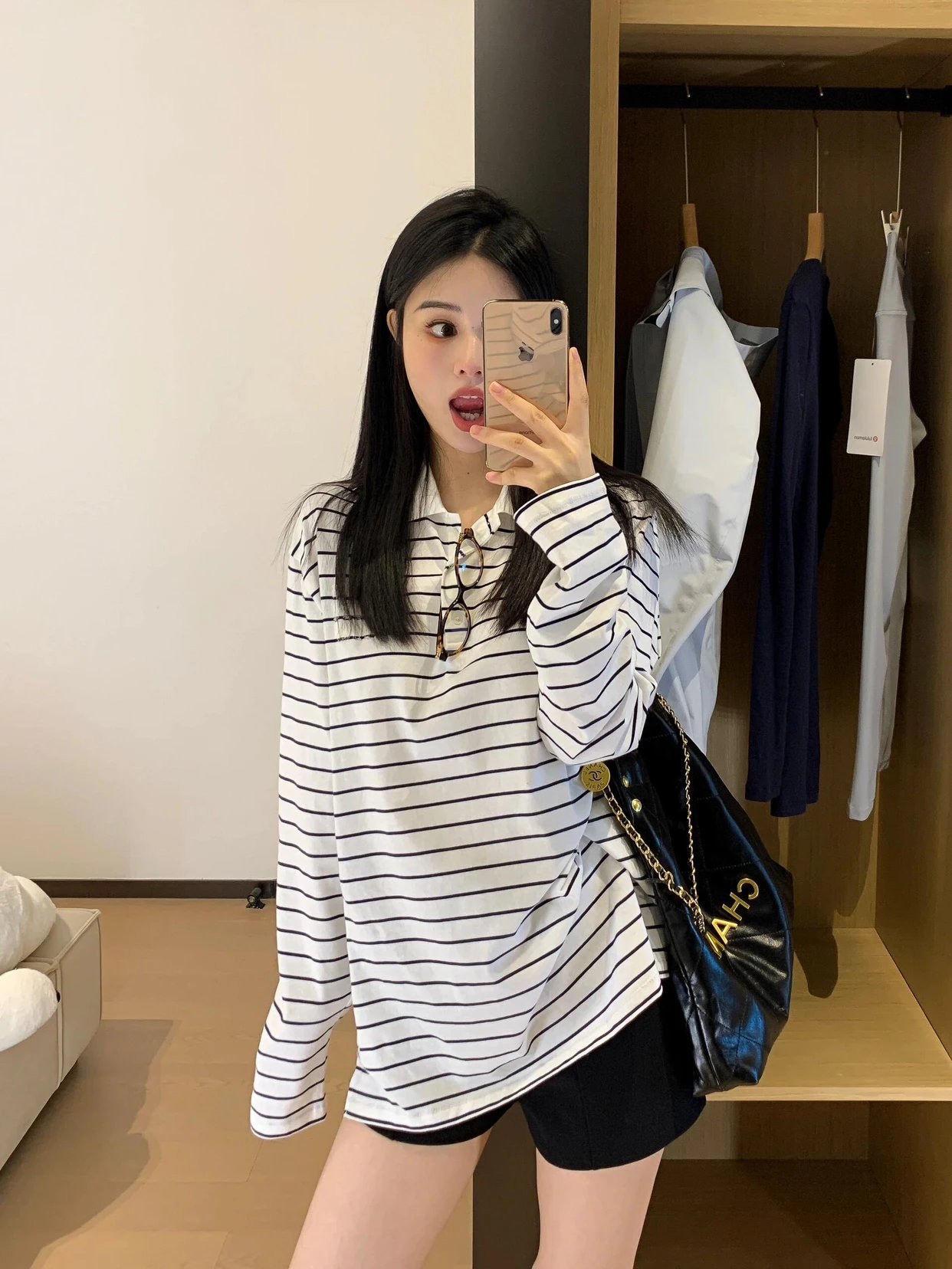 Item ID 8186 M1uM1u- Miu Miu -2024ss- black and white stripes polo shirt - Chest le
