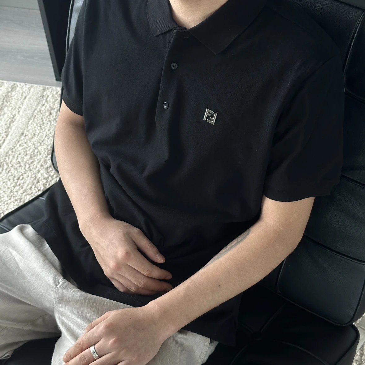 Item ID 8310 FEND1 Fendi -“ Frame craftsmanship ” Metal FF Buttoned embossed short