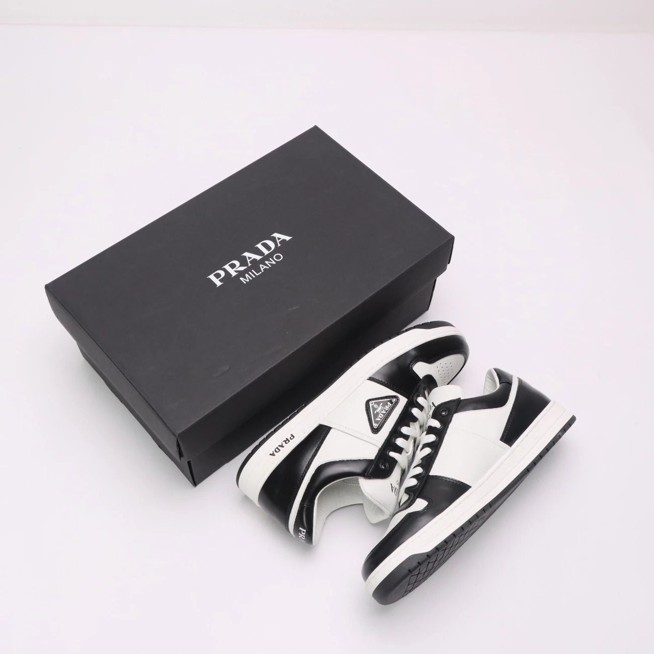 Pthtrthtathtdthta Leather Sneakers