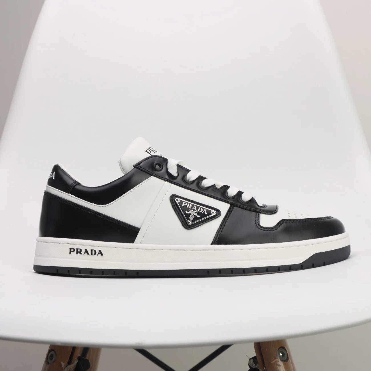 Pthtrthtathtdthta Leather Sneakers