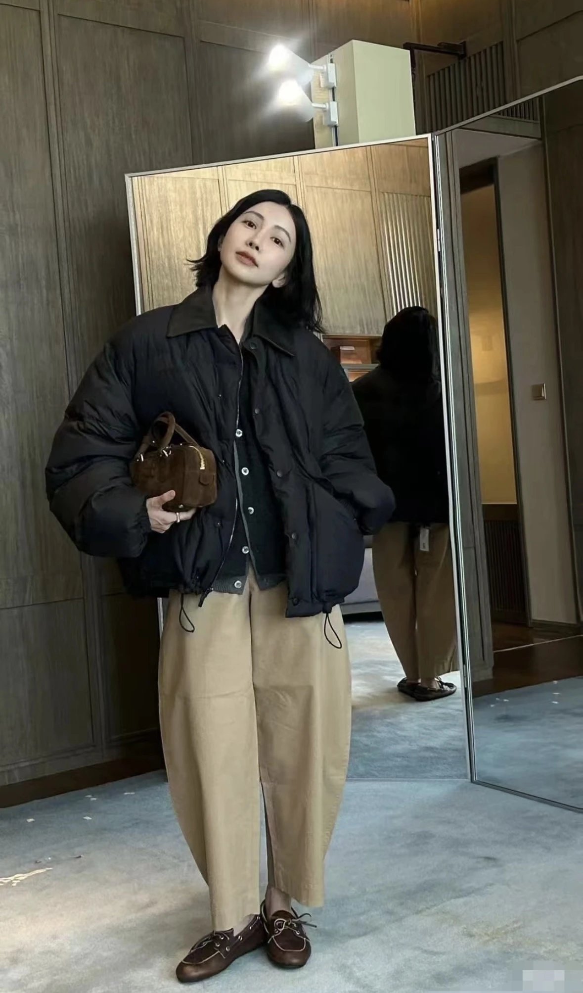 Item ID 8126 M1UM1U Miu Miu FW24“90 white duck down ” Lapel drawstring hem zipper l