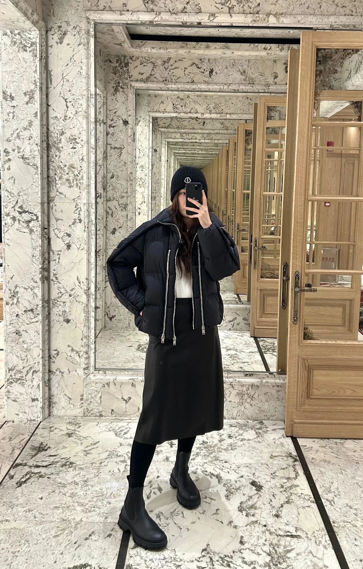 Item ID 8114 GENIUS-YAEL series -“90 white goose down ” Short double-zip adjustable