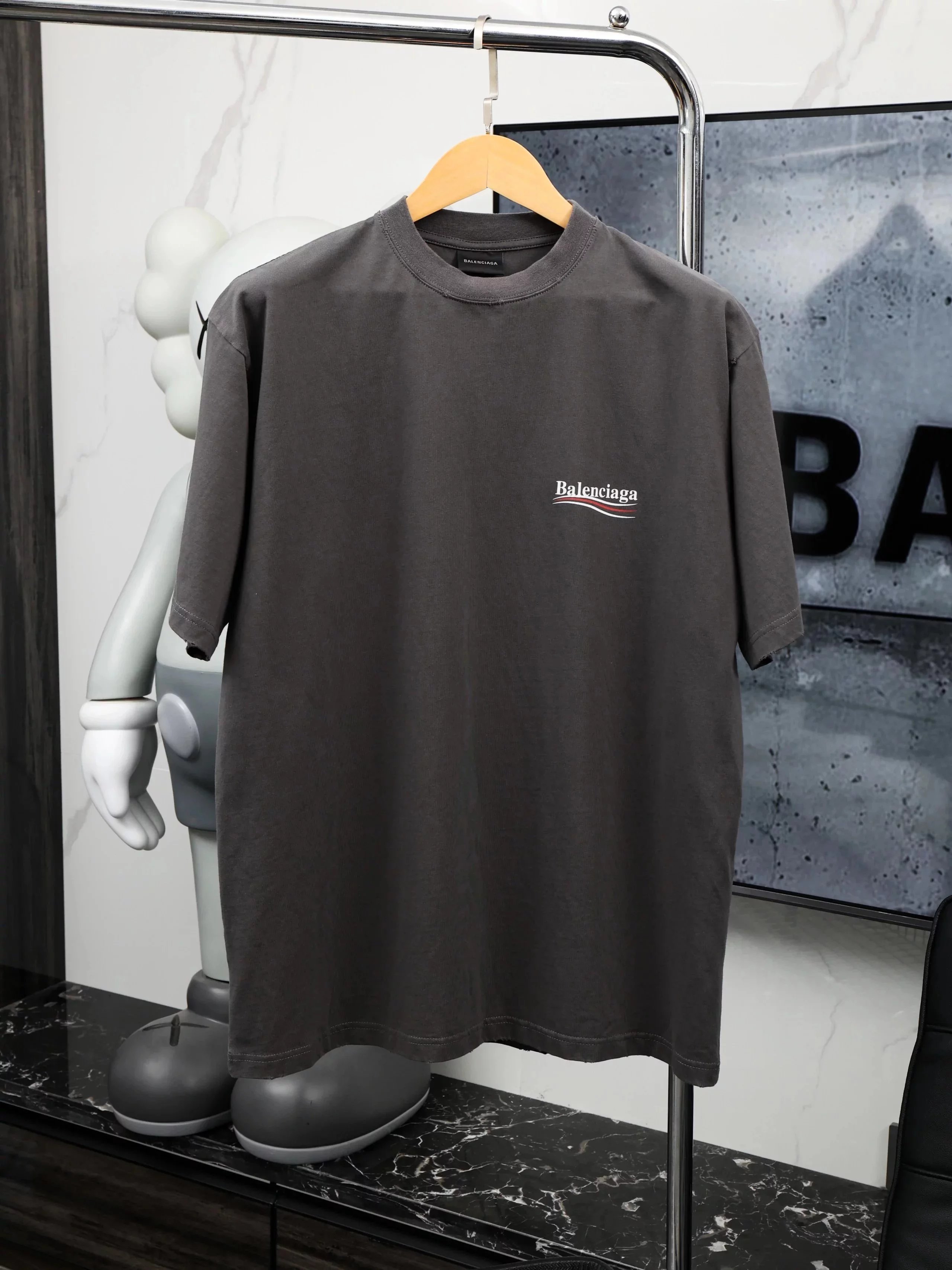 Item ID 8291 Balenciag-2022fw - Wave Cola Short Sleeve - Dark Brown - Damaged Proce